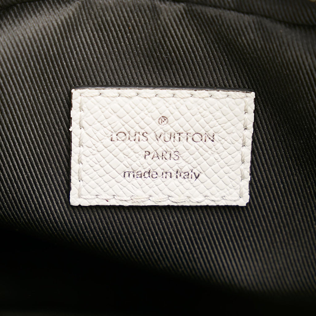 Louis Vuitton Monogram Taigarama Outdoor Bumbag (SHG-XAPPS1)
