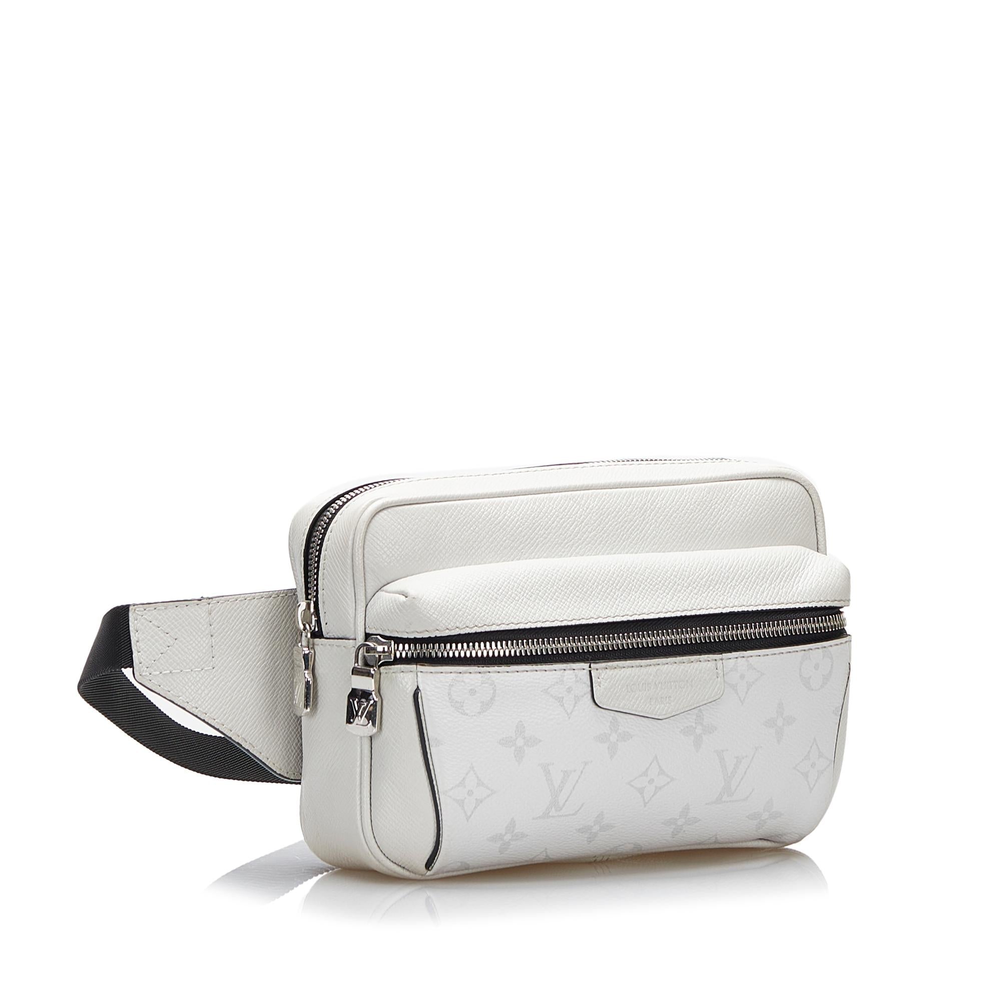 Louis Vuitton Monogram Taigarama Outdoor Bumbag (SHG-XAPPS1)