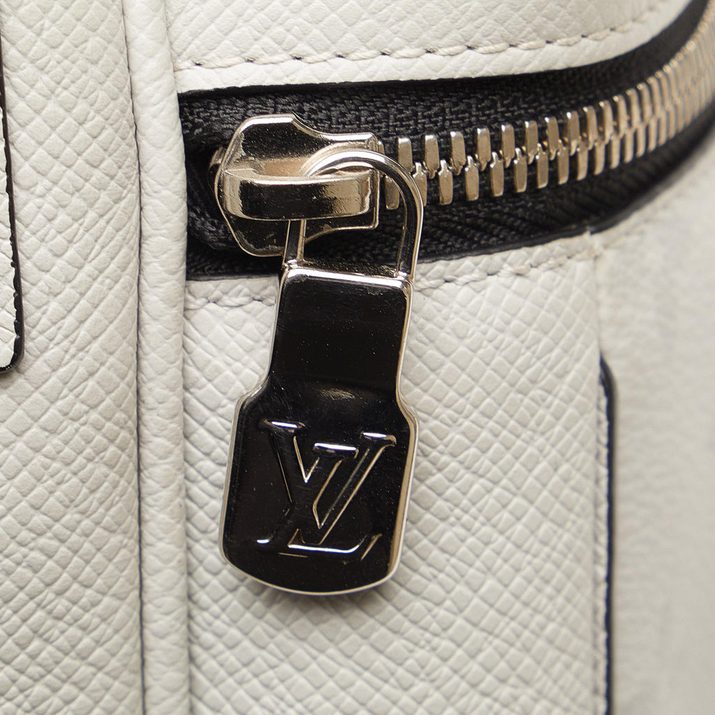 Louis Vuitton Monogram Taigarama Outdoor Messenger (SHG-K2WMt5)