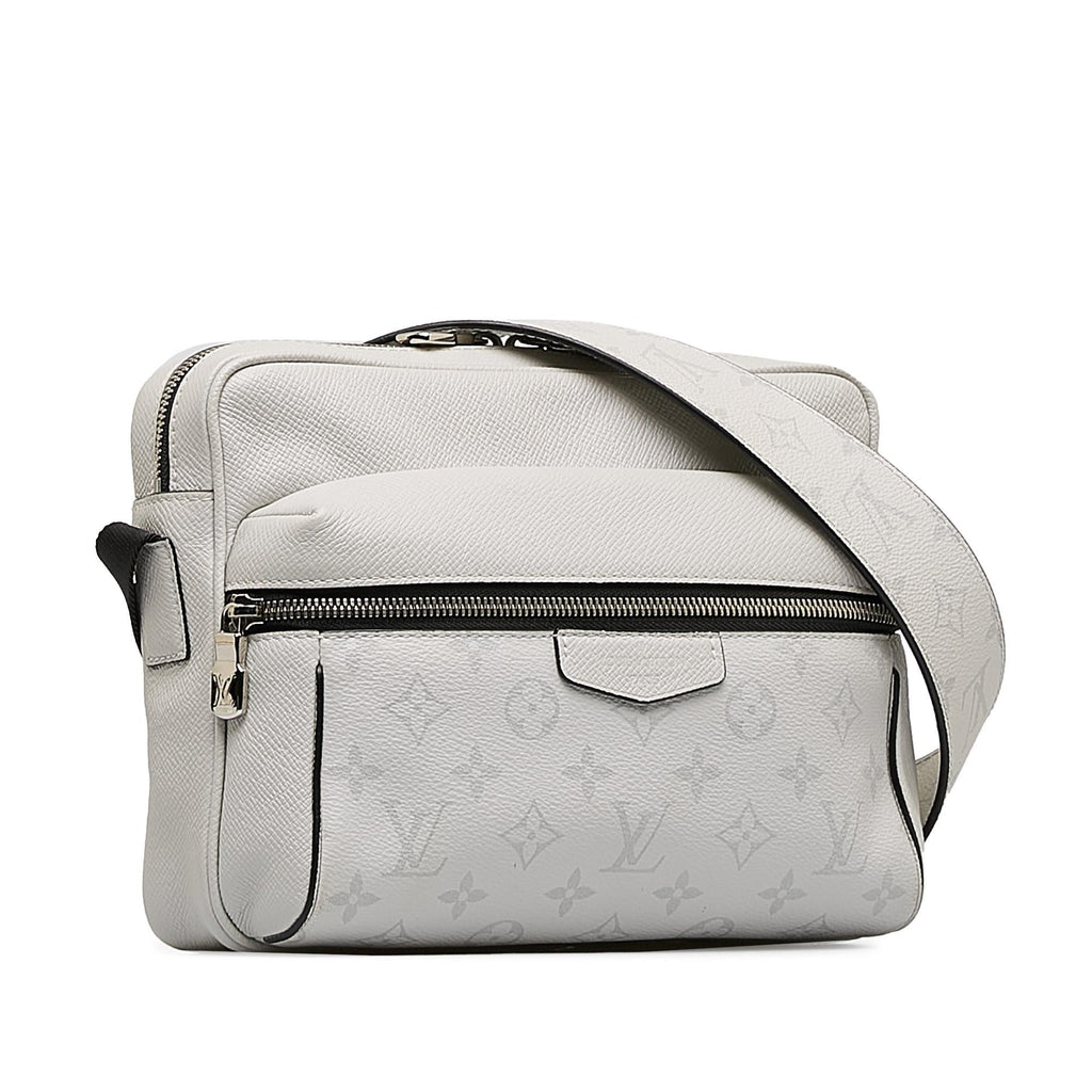 Louis Vuitton Monogram Taigarama Outdoor Messenger (SHG-K2WMt5)