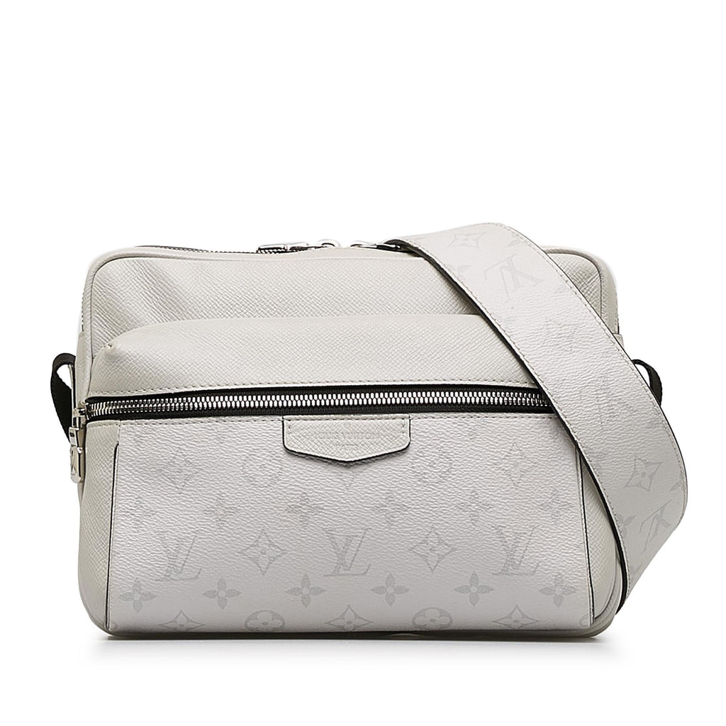 Louis Vuitton Monogram Taigarama Outdoor Messenger (SHG-8dQayX)