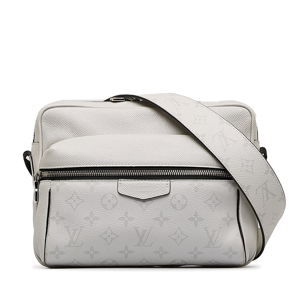 Louis Vuitton Monogram Taigarama Outdoor Messenger (SHG-pAvXZ9)