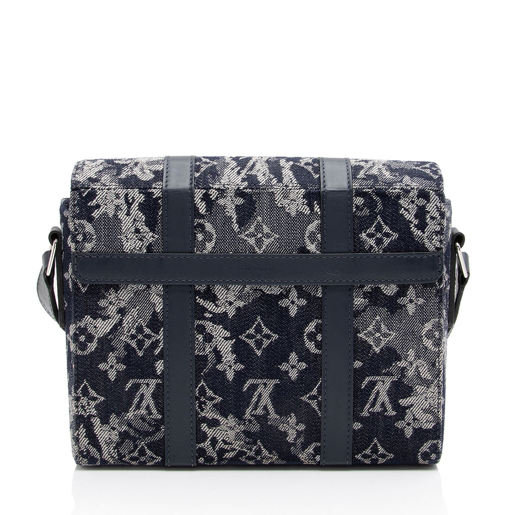 Louis Vuitton Monogram Tapestry Canvas Trunk Messenger (SHF-HsMpfK)