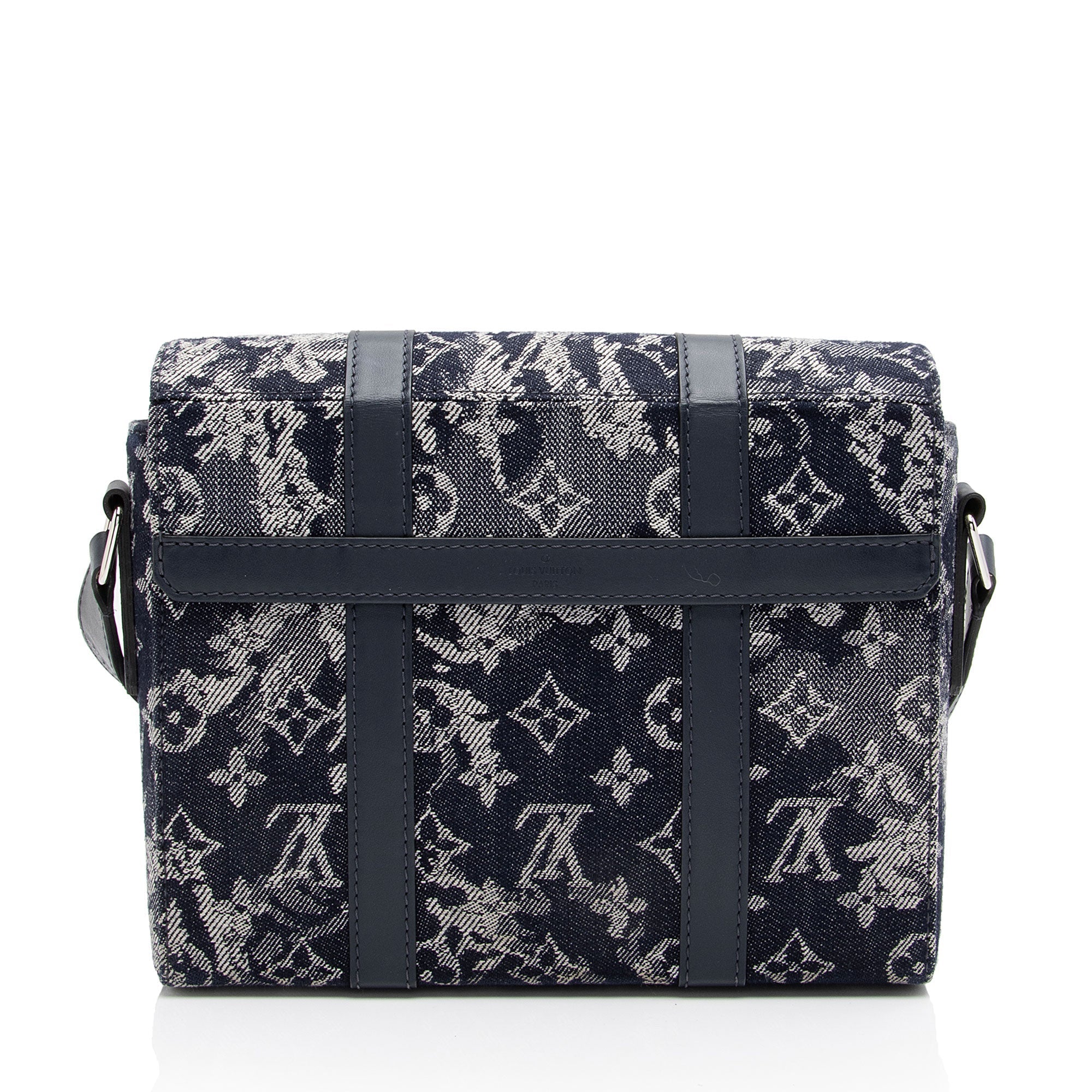 Louis Vuitton Monogram Tapestry Canvas Trunk Messenger (SHF-HsMpfK)
