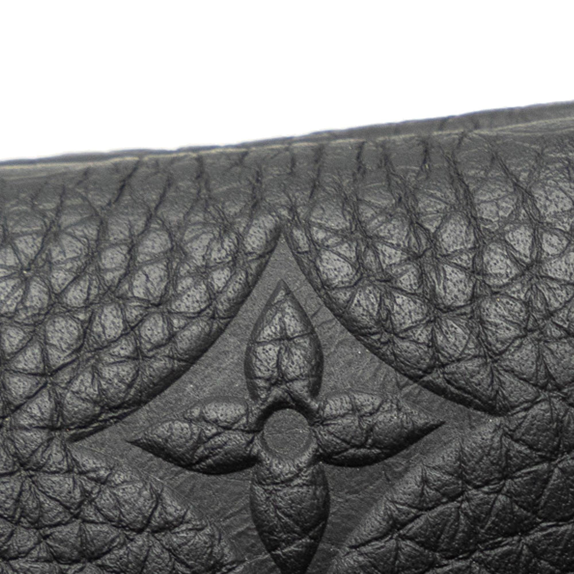 Louis Vuitton Monogram Taurillon A4 Pouch (SHG-oDZOYH)