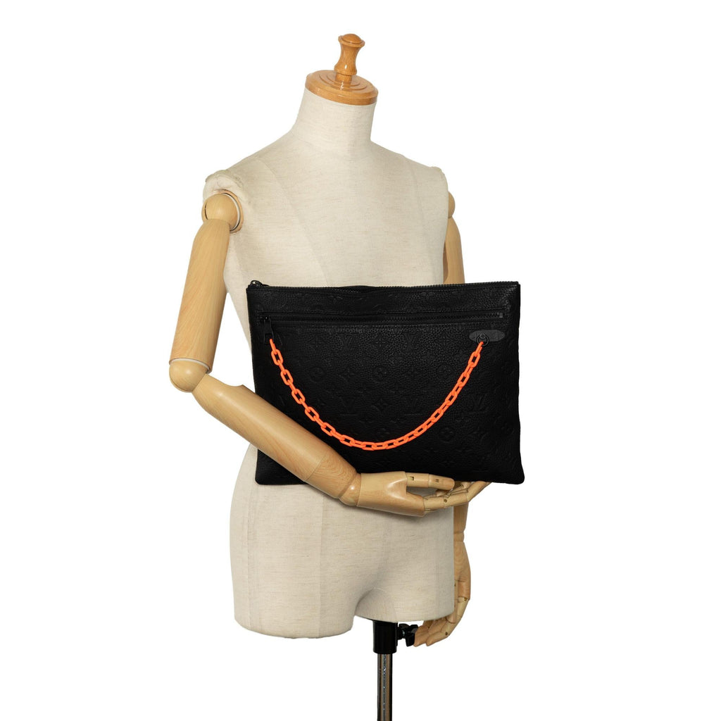 Louis Vuitton Monogram Taurillon A4 Pouch (SHG-oDZOYH)