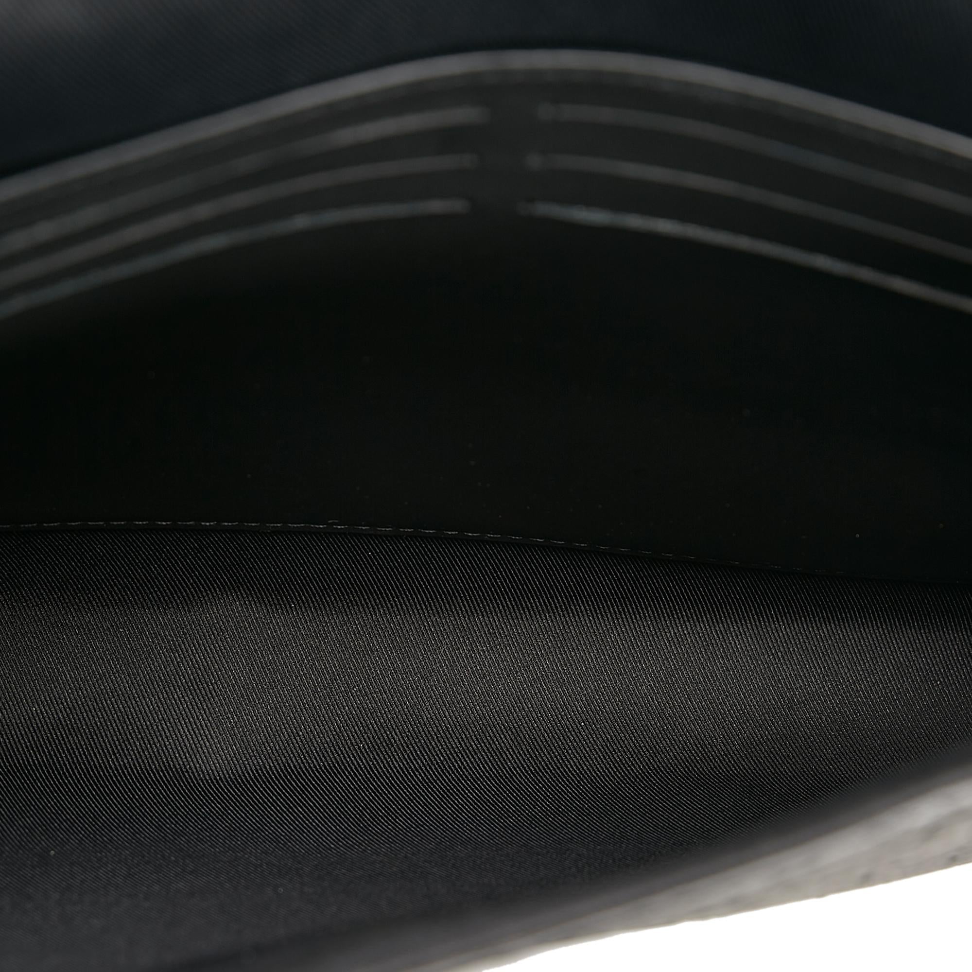 Louis Vuitton Monogram Taurillon Pochette Steamer (SHG-zdezb9)