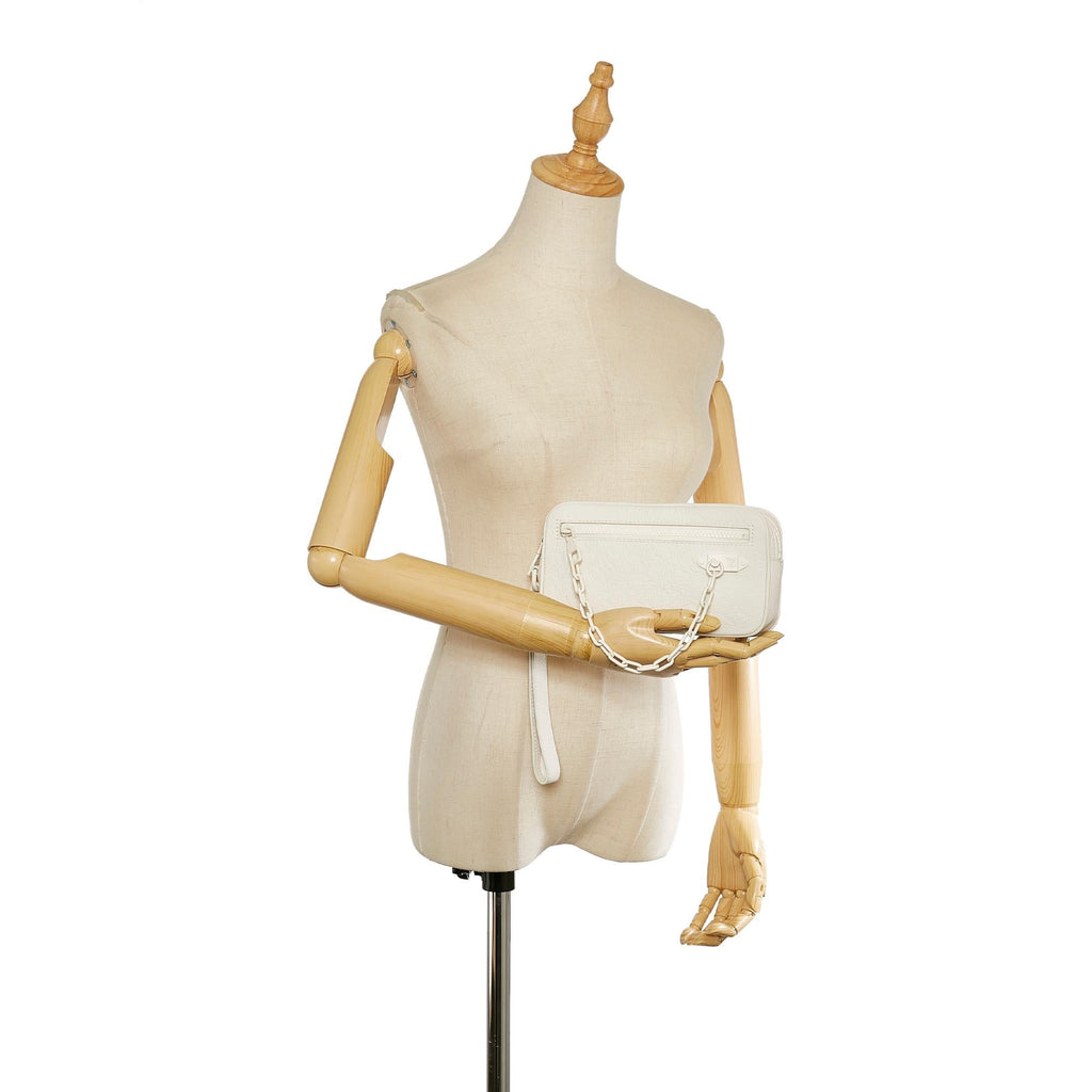 Louis Vuitton Monogram Taurillon Volga Pochette (SHG-37389)