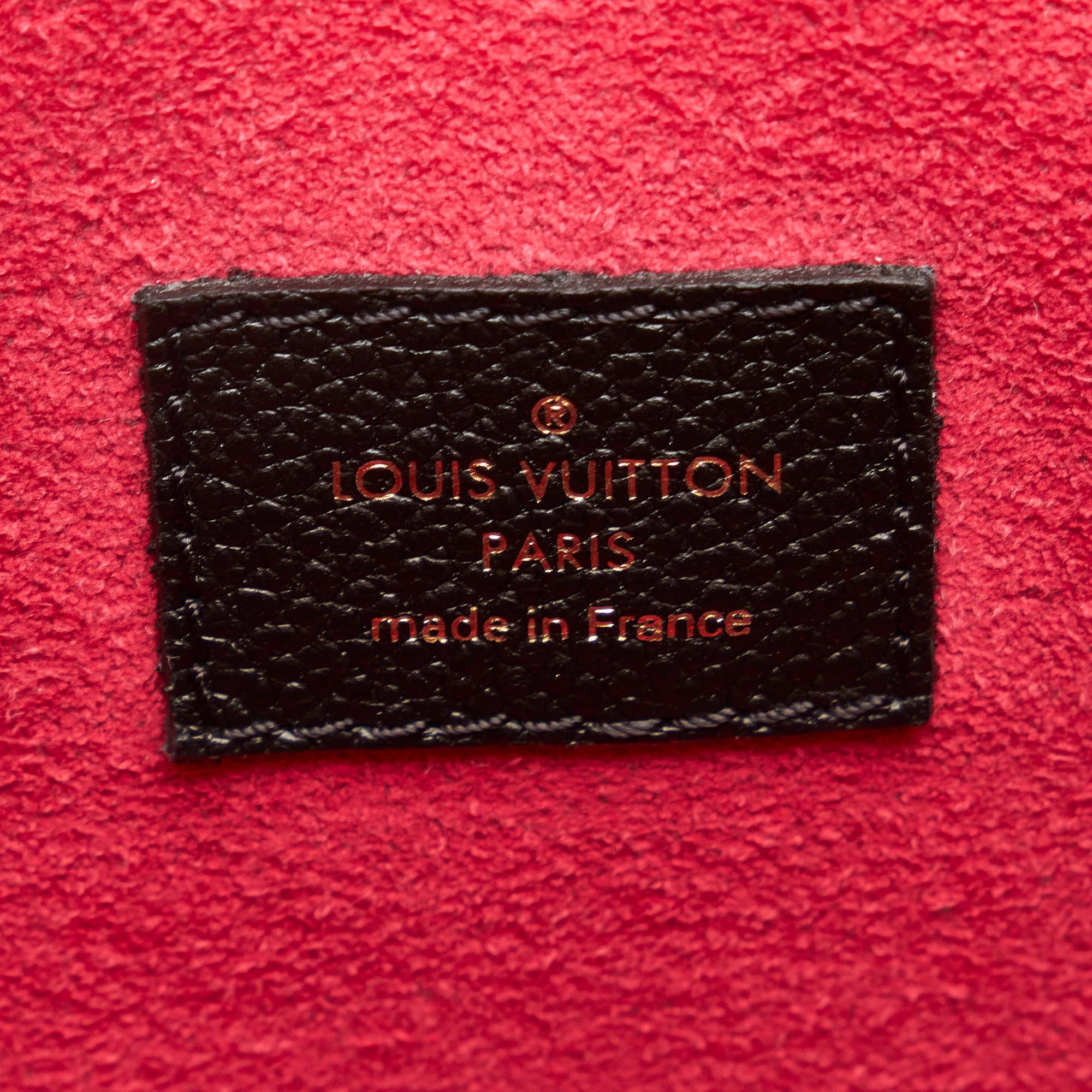 Louis Vuitton Monogram Teddy Shearling Neonoe (SHG-37294)