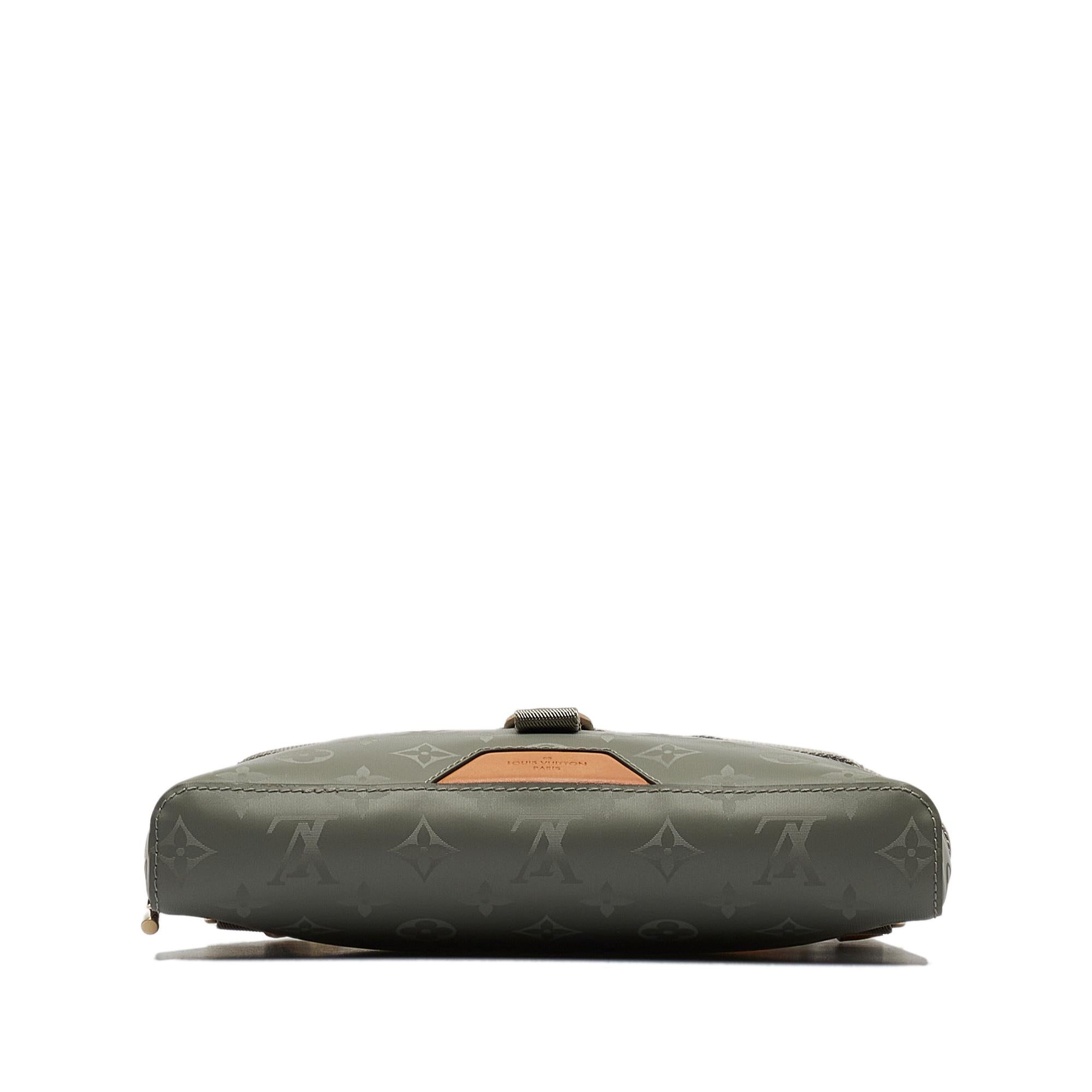 Louis Vuitton Monogram Titanium Messenger PM