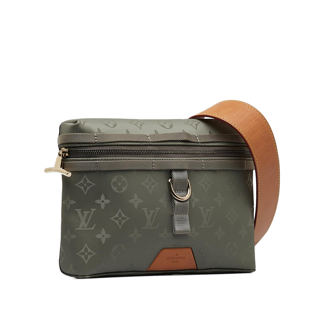 Louis Vuitton Monogram Titanium Messenger PM