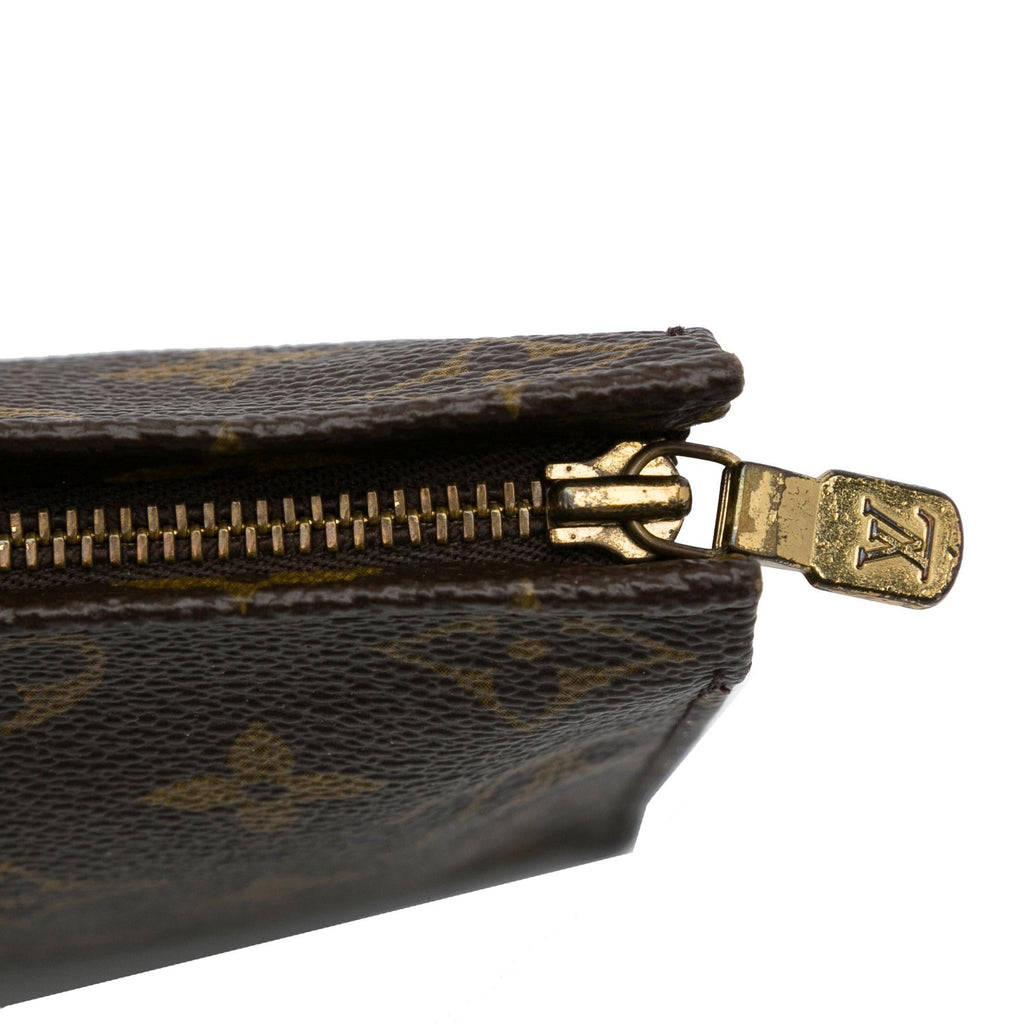 Louis Vuitton Monogram Toiletry Pouch 19 (SHG-tarK1A)