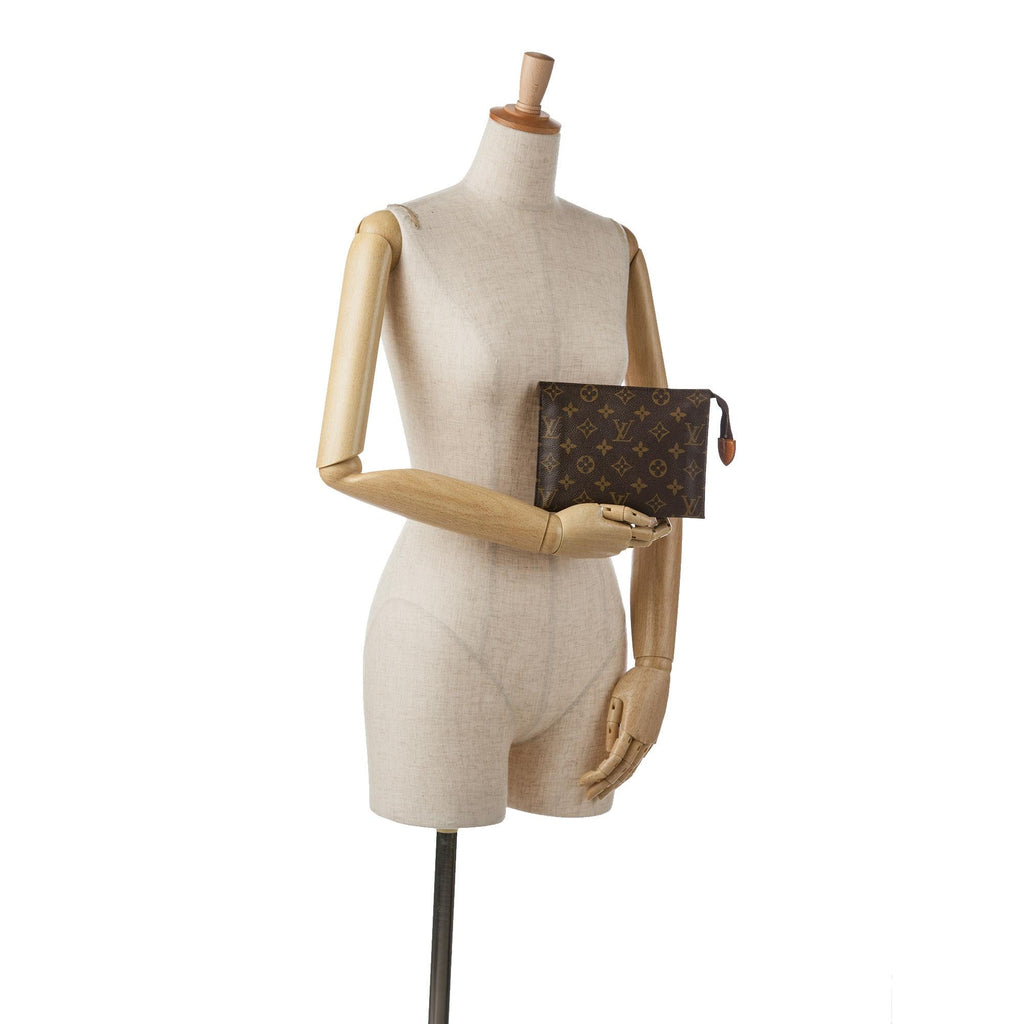 Louis Vuitton Monogram Toiletry Pouch 19 (SHG-tarK1A)