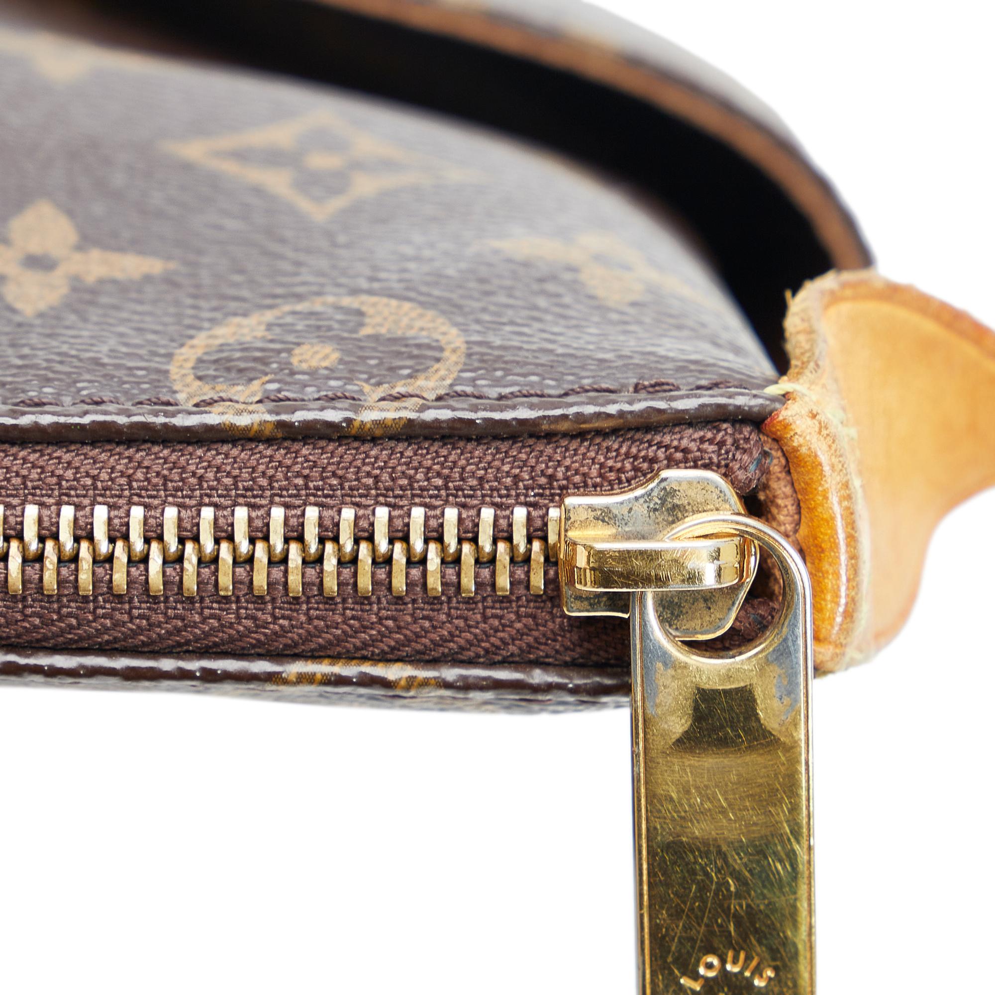 Louis Vuitton Monogram Totally MM (SHG-eMdcug)