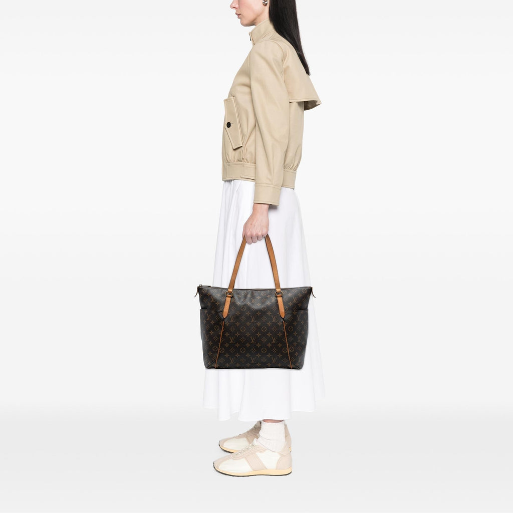 Louis Vuitton Monogram Totally MM