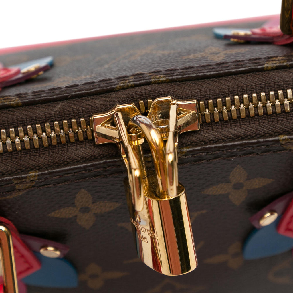 Louis Vuitton Monogram Totem Alma BB (SHG-8IN8Ie)