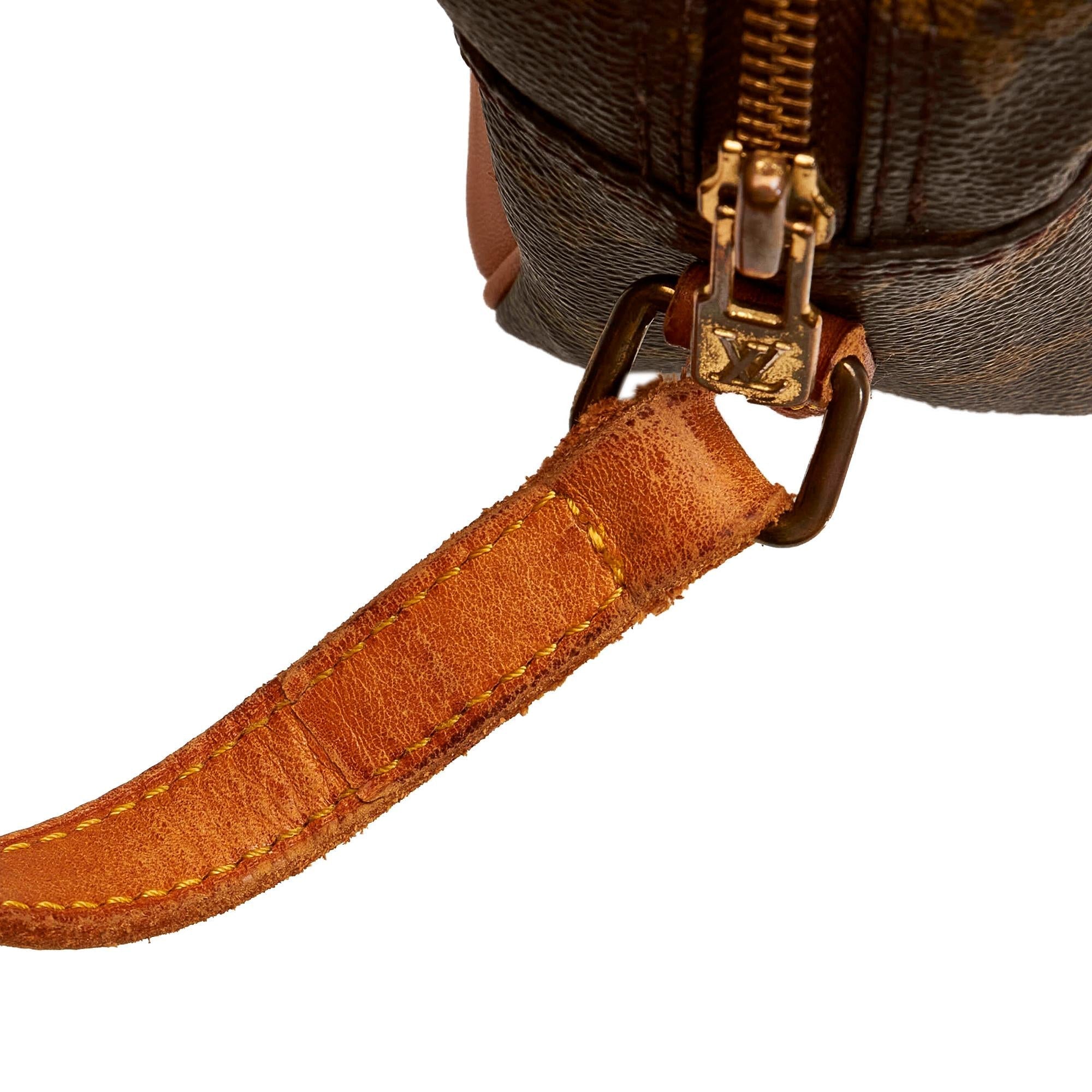 Louis Vuitton Monogram Trocadero 27 (SHG-30222)
