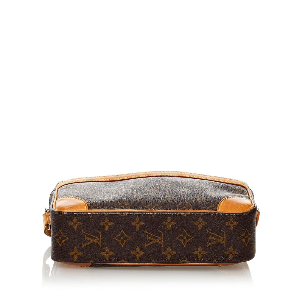Louis Vuitton Monogram Trocadero 27 (SHG-31782)