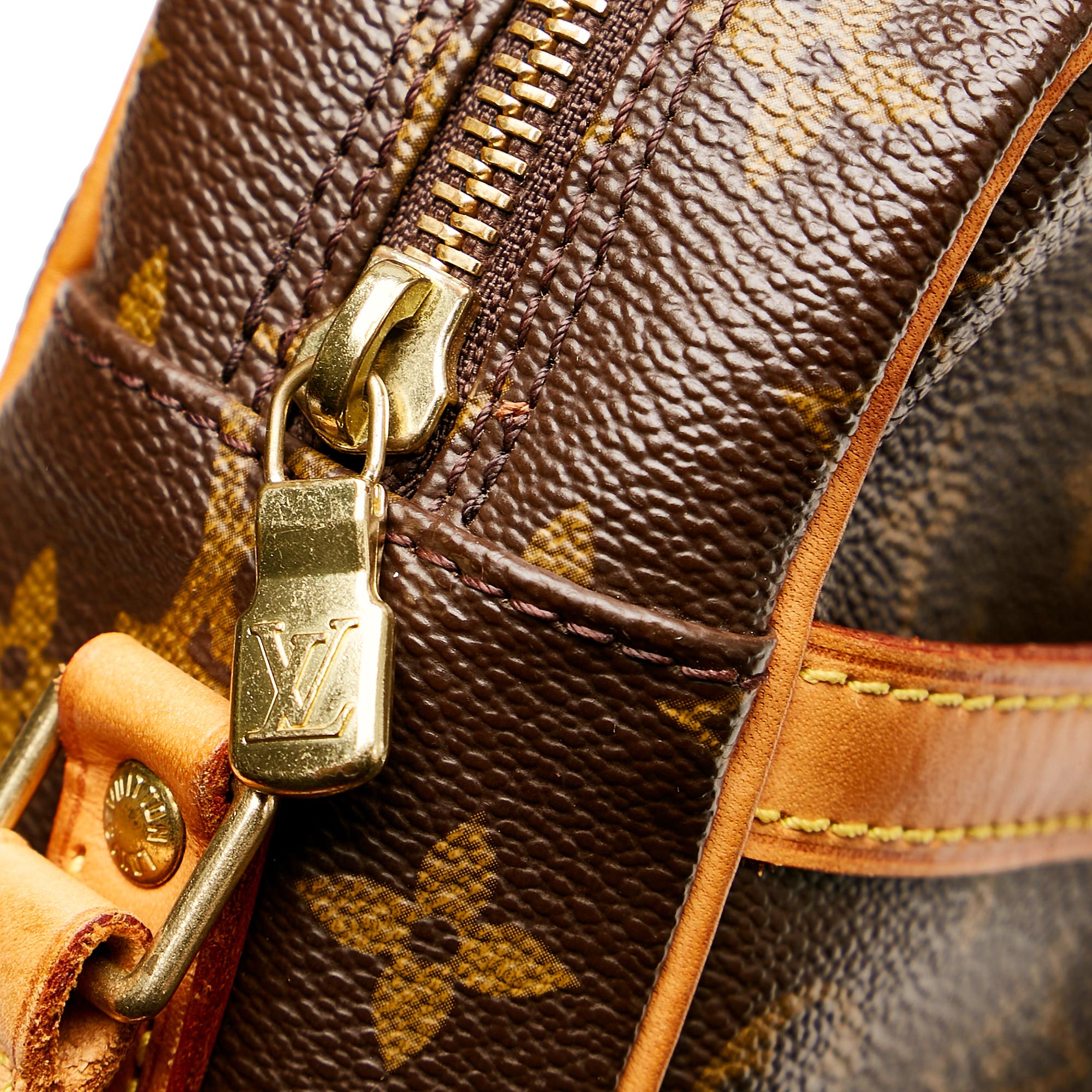Louis Vuitton Monogram Trocadero 27 (SHG-34125)
