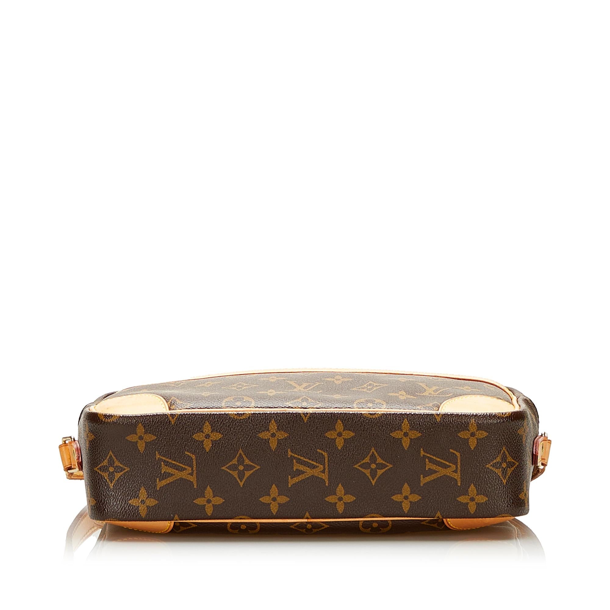 Louis Vuitton Monogram Trocadero 27 (SHG-35672)