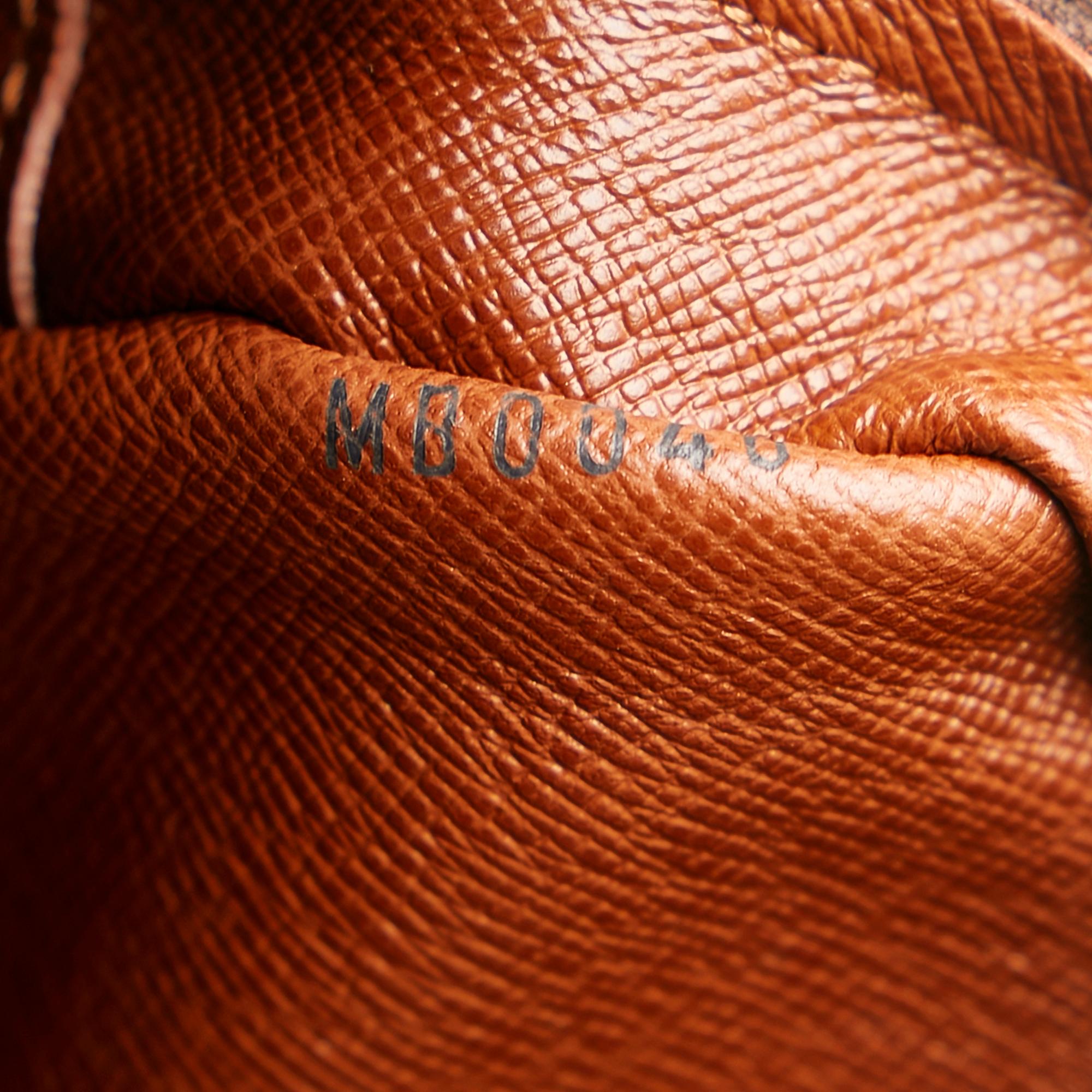 Louis Vuitton Monogram Trocadero 27 (SHG-35672)