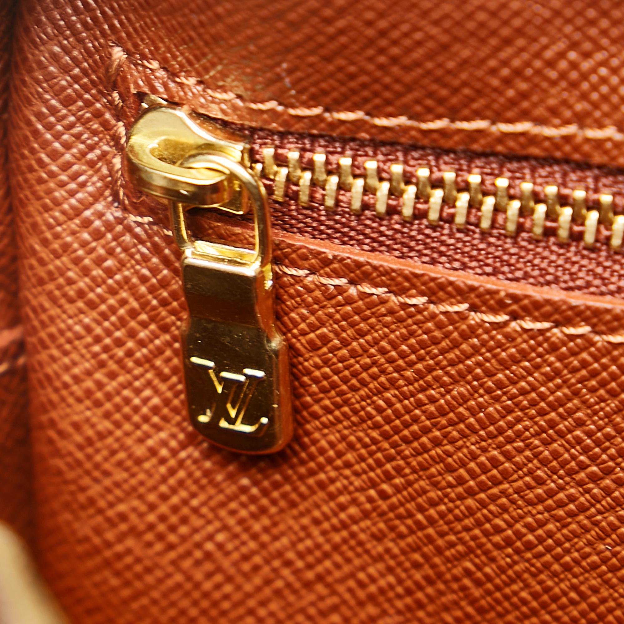 Louis Vuitton Monogram Trocadero 27 (SHG-35672)