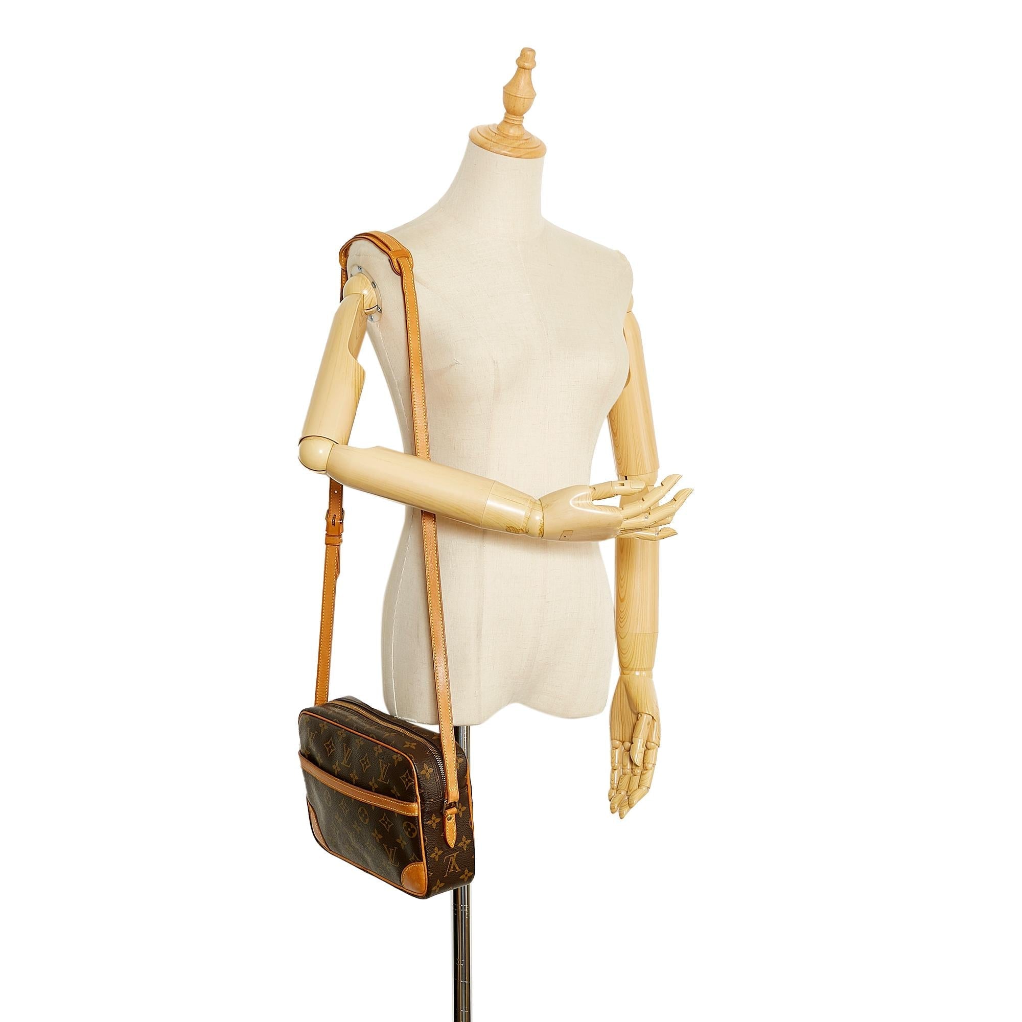 Louis Vuitton Monogram Trocadero 27 (SHG-BcdmuK)