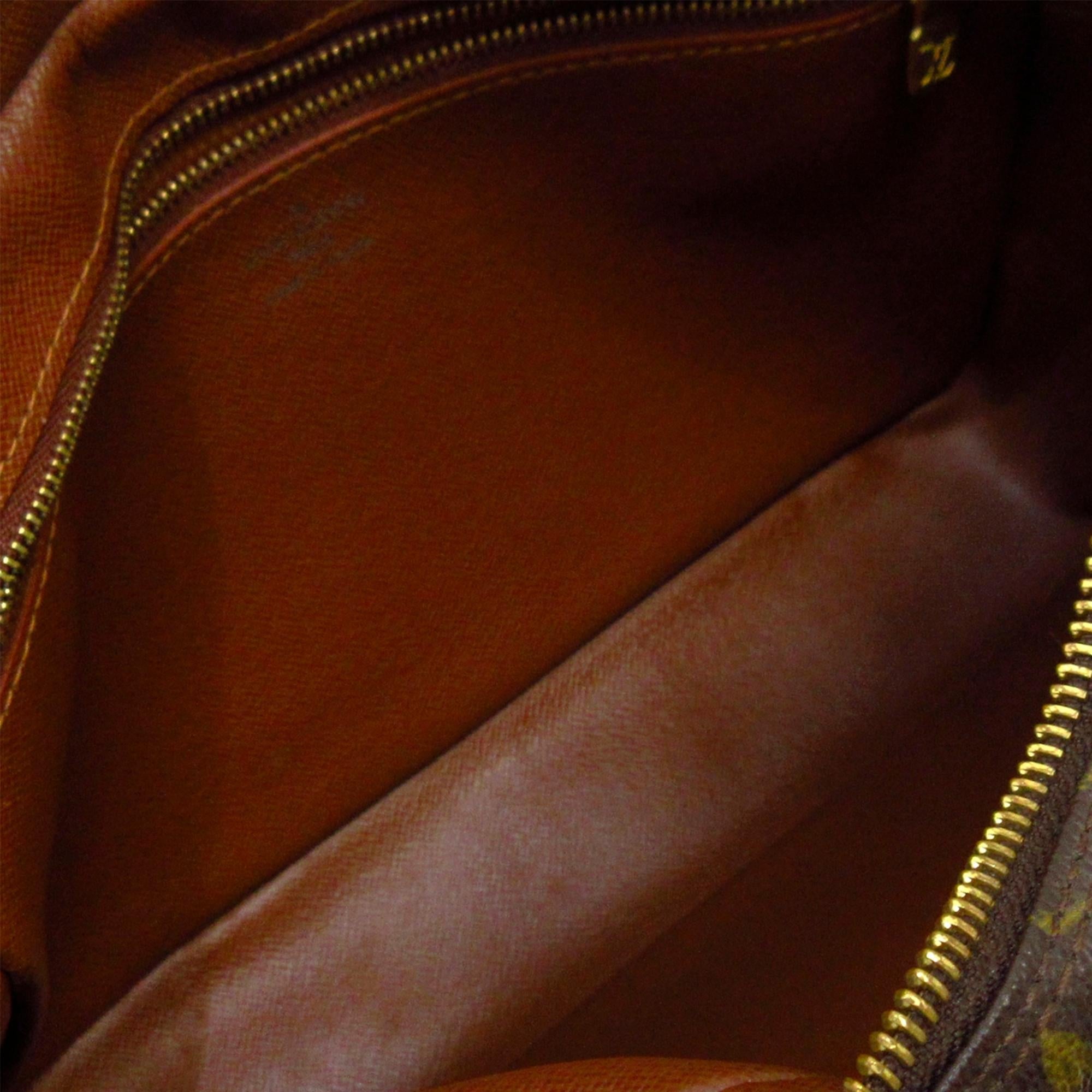 Louis Vuitton Monogram Trocadero 27 (SHG-dOfhMW)