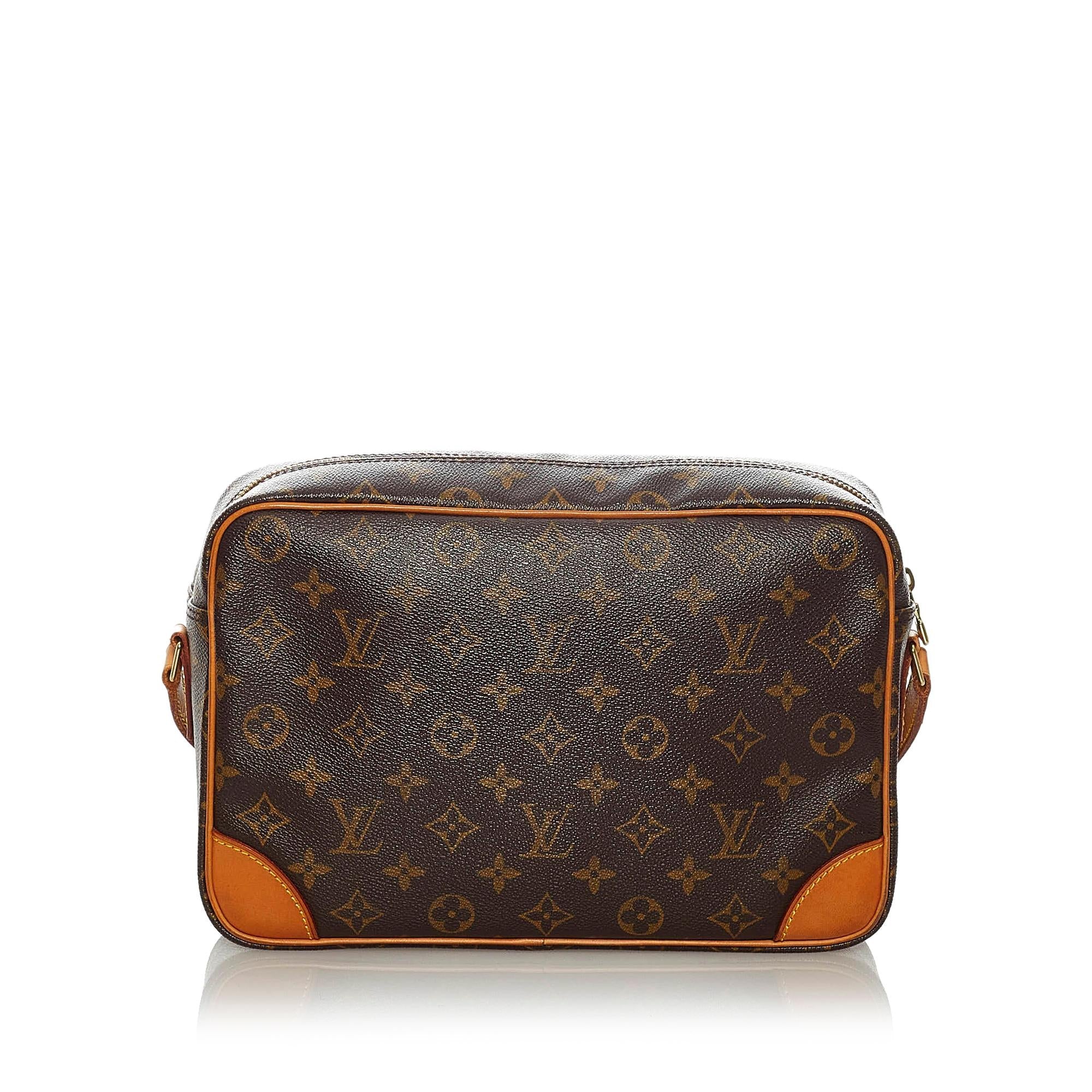 Louis Vuitton Monogram Trocadero 30 (SHG-28783)