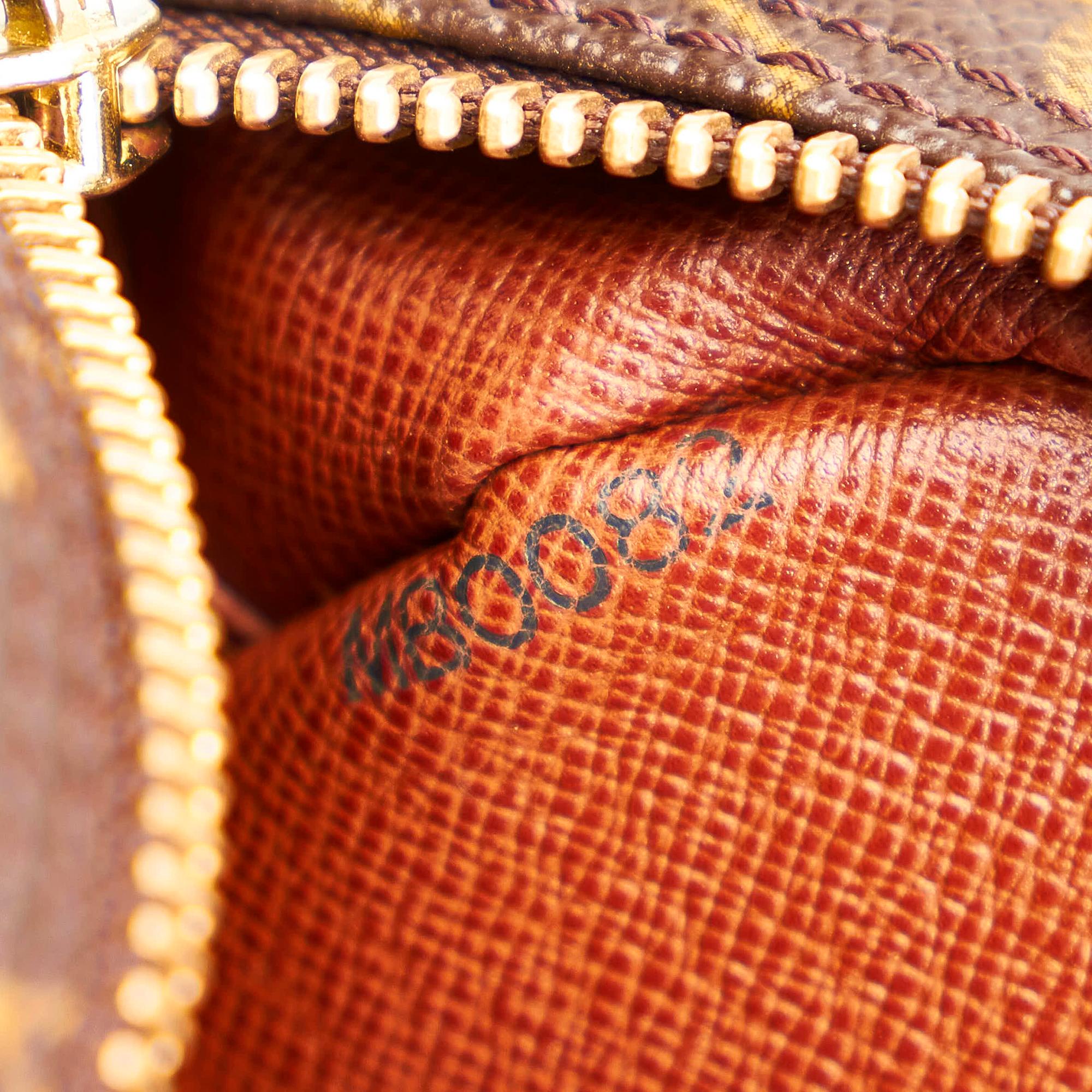 Louis Vuitton Monogram Trocadero 30 (SHG-28783)