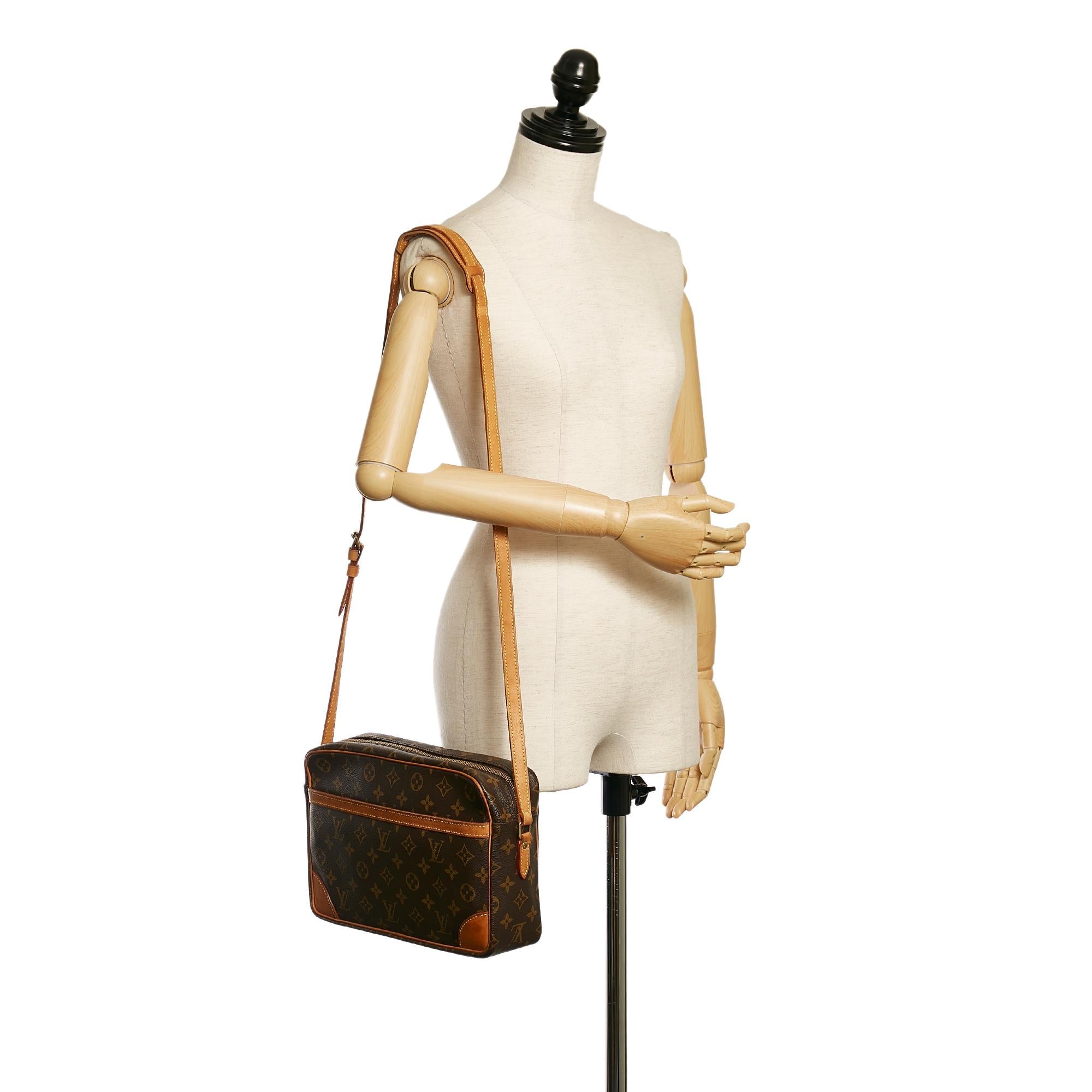 Louis Vuitton Monogram Trocadero 30 (SHG-34416)