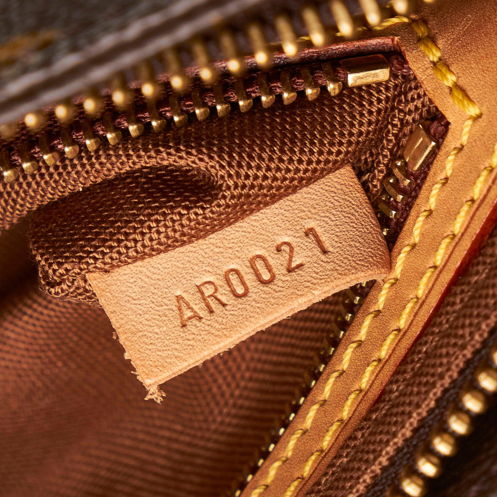 Louis Vuitton Monogram Trotteur (SHG-34035)