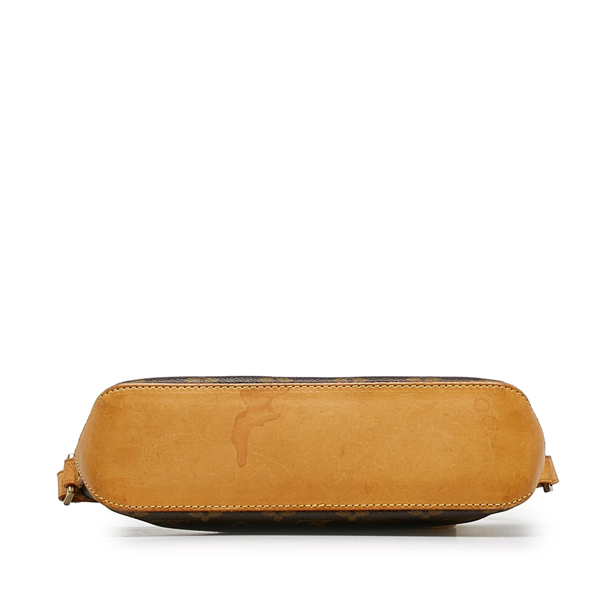 Louis Vuitton Monogram Trotteur (SHG-fngn6l)