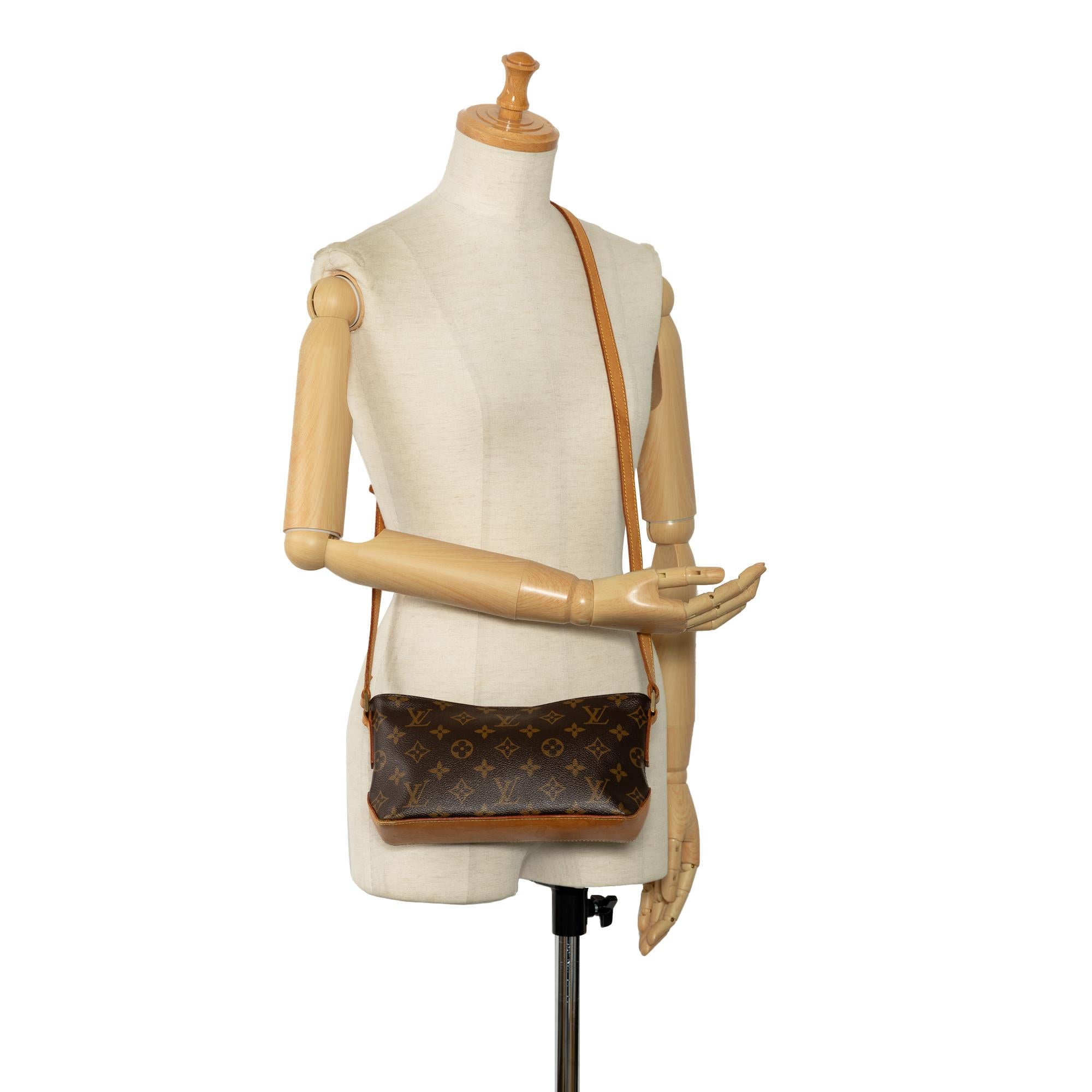 Louis Vuitton Monogram Trotteur (SHG-O7QAi6)