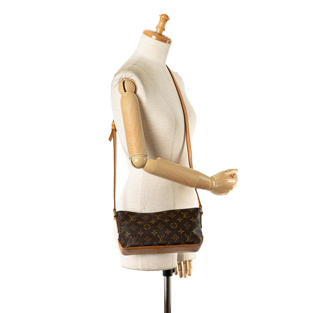 Louis Vuitton Monogram Trotteur (SHG-yNNpBm)