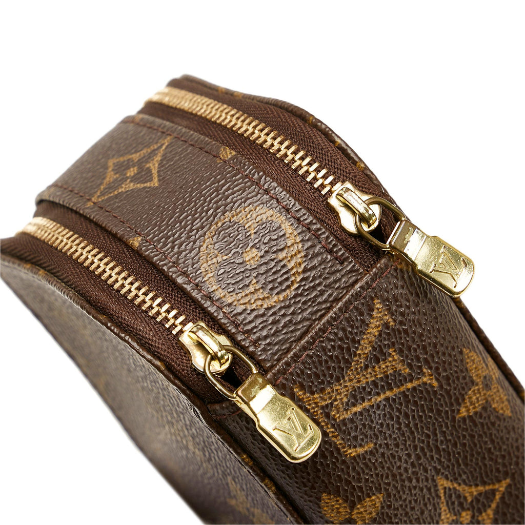 Louis Vuitton Monogram Trousse Blush PM (SHG-JFaEuI)