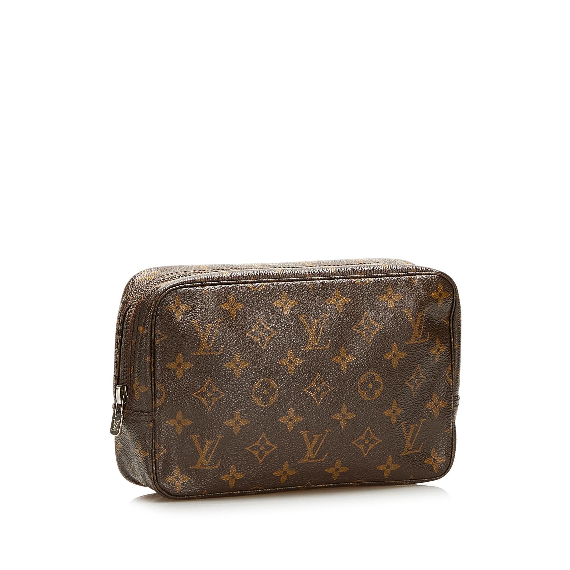 Louis Vuitton Monogram Trousse Toilette 23 (SHG-35262)