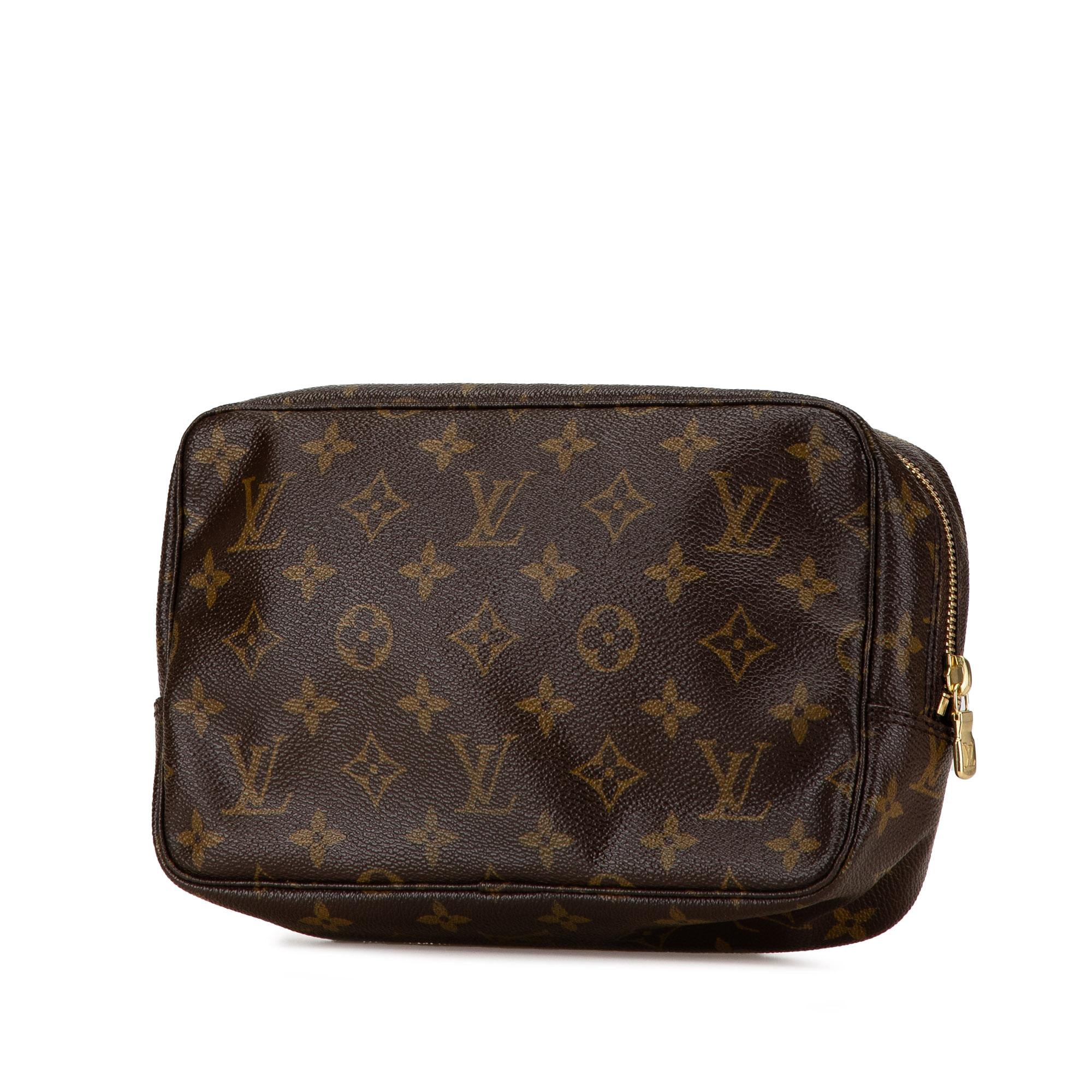 Louis Vuitton Monogram Trousse Toilette 23 (SHG-SLOYQX)