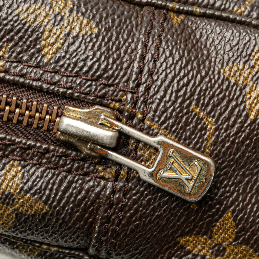 Louis Vuitton Monogram Trousse Toilette 23