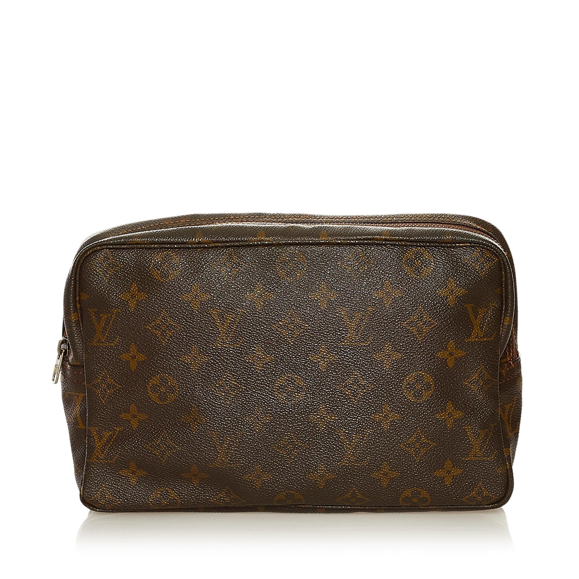 Louis Vuitton Monogram Trousse Toilette 28 (SHG-34886)