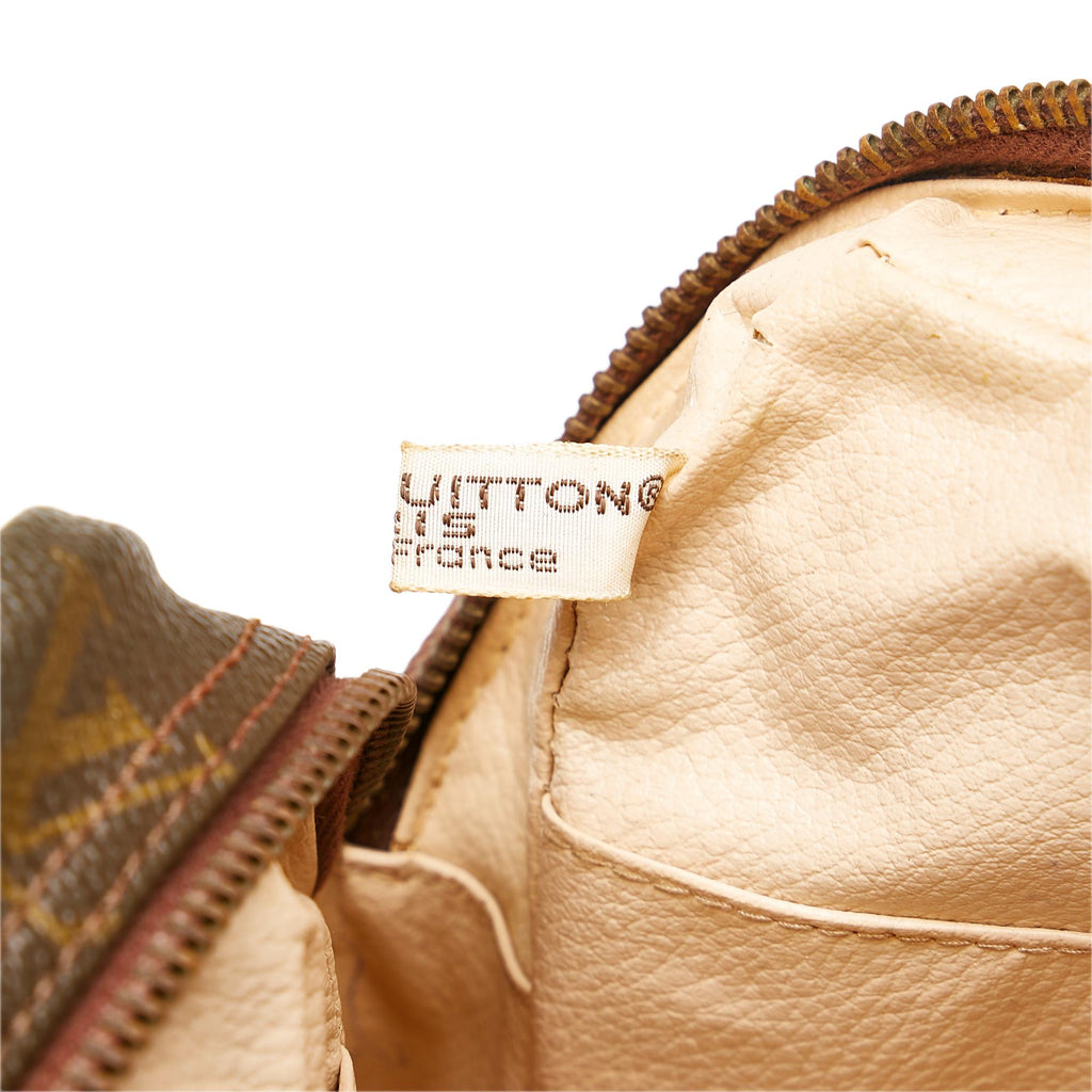 Louis Vuitton Monogram Trousse Toilette 28 (SHG-34886)