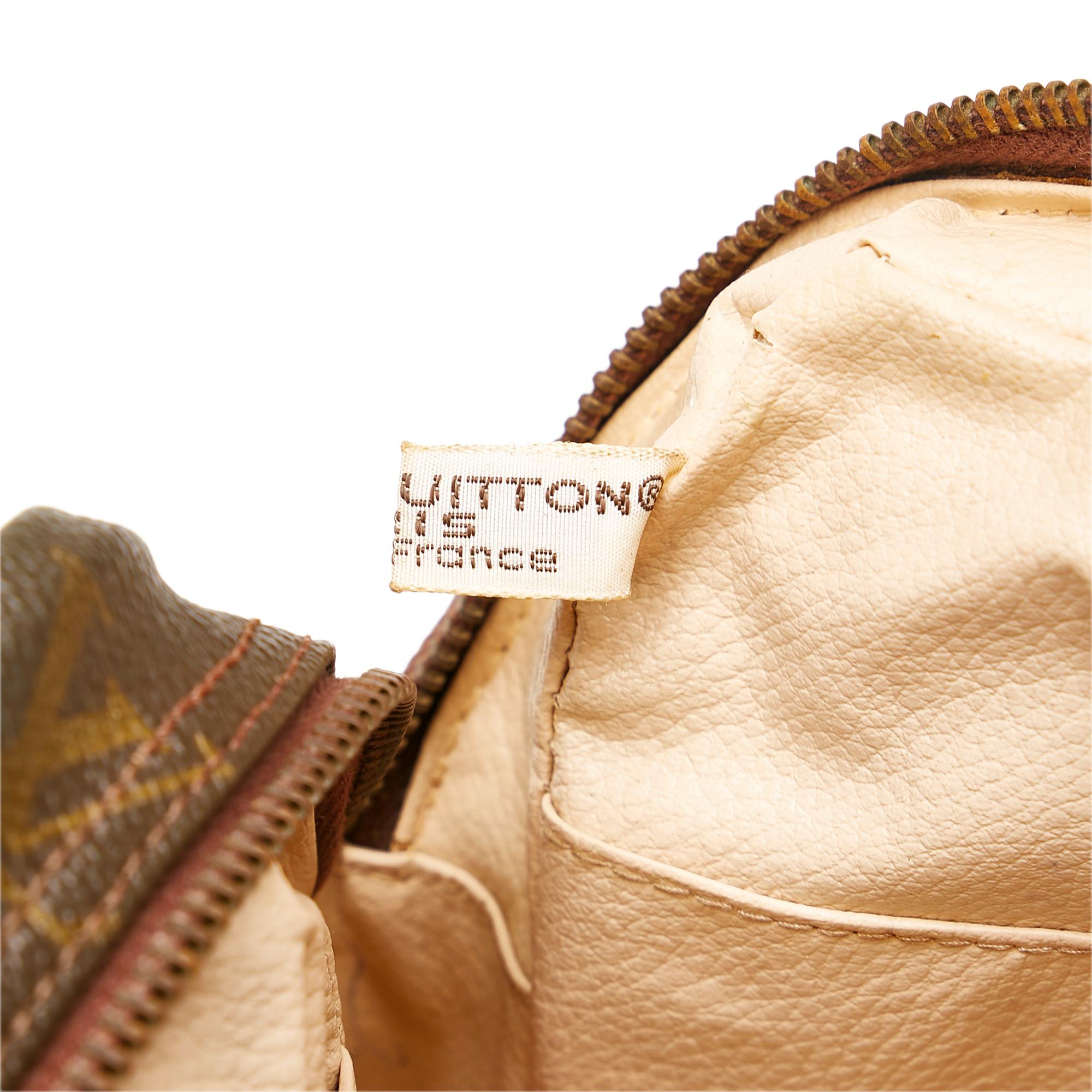 Louis Vuitton Monogram Trousse Toilette 28 (SHG-34886)