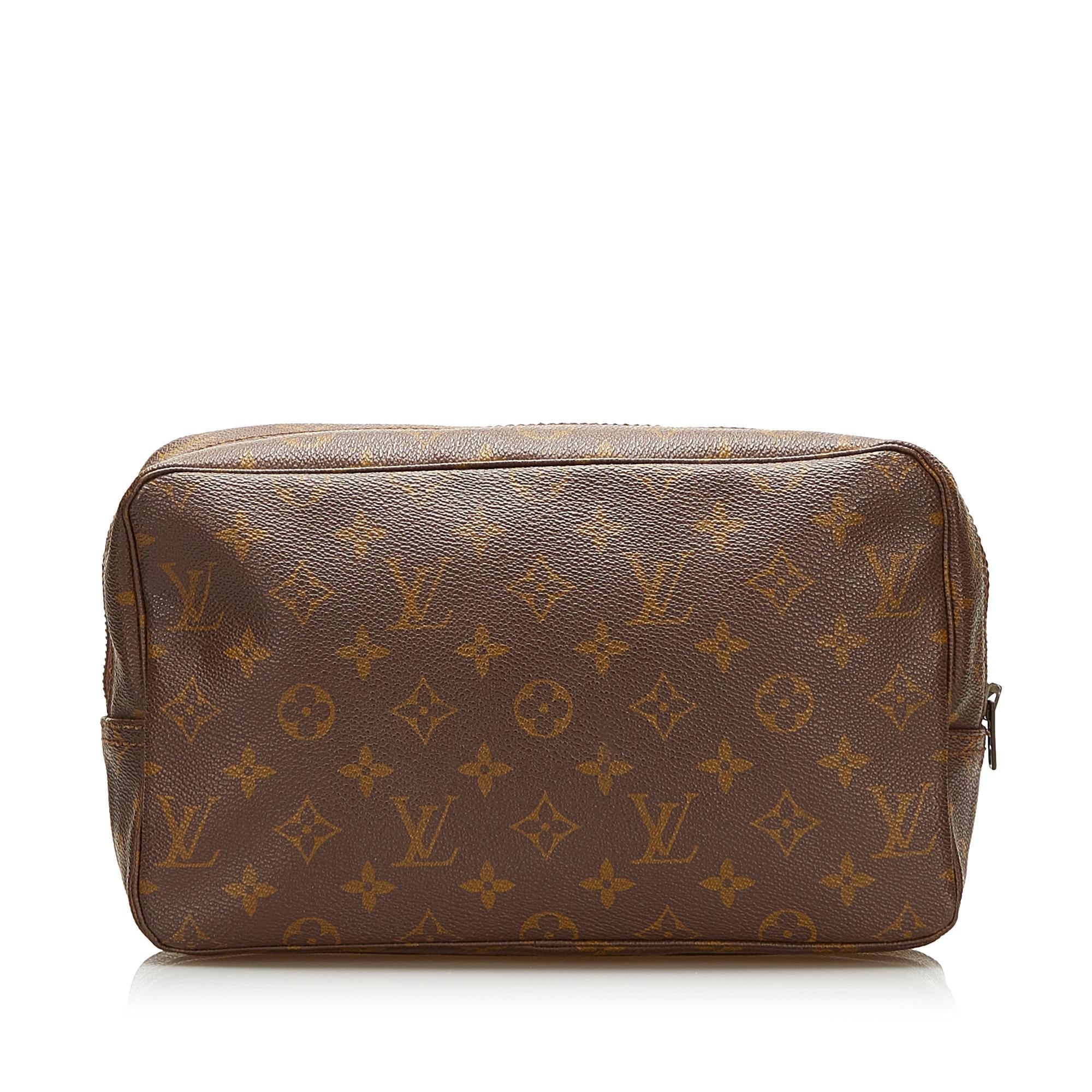 Louis Vuitton Monogram Trousse Toilette 28 (SHG-35286)