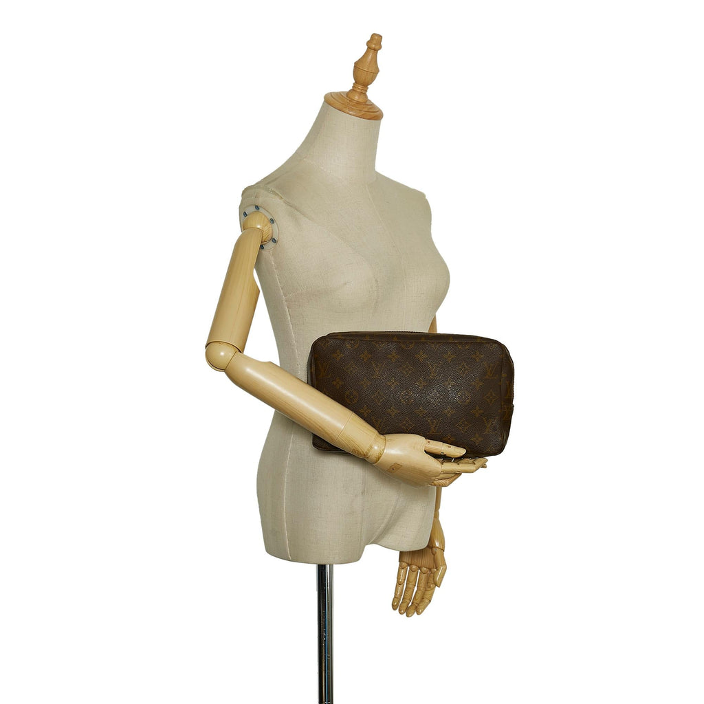 Louis Vuitton Monogram Trousse Toilette 28 (SHG-35286)