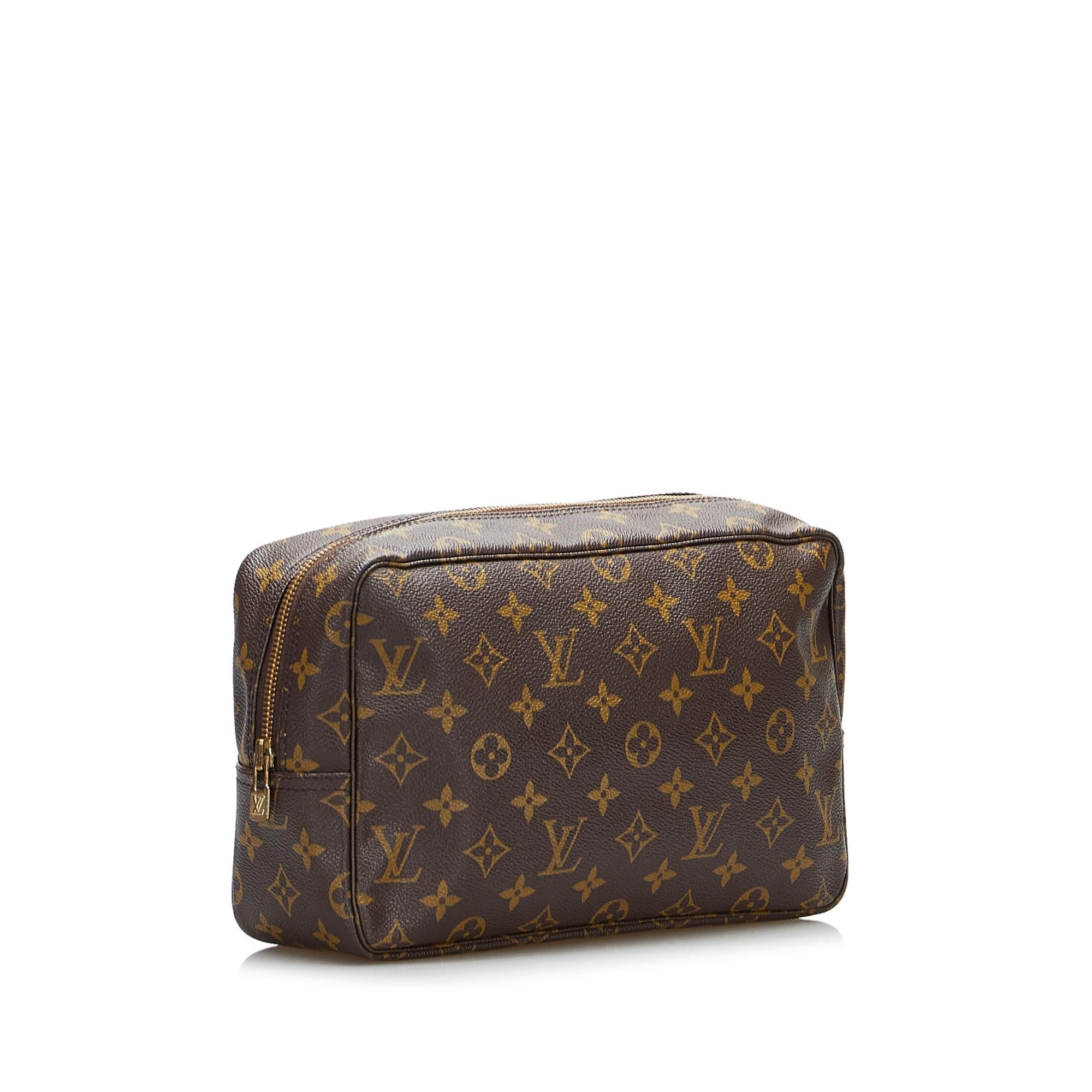 Louis Vuitton Monogram Trousse Toilette 28 (SHG-zjVaOd)