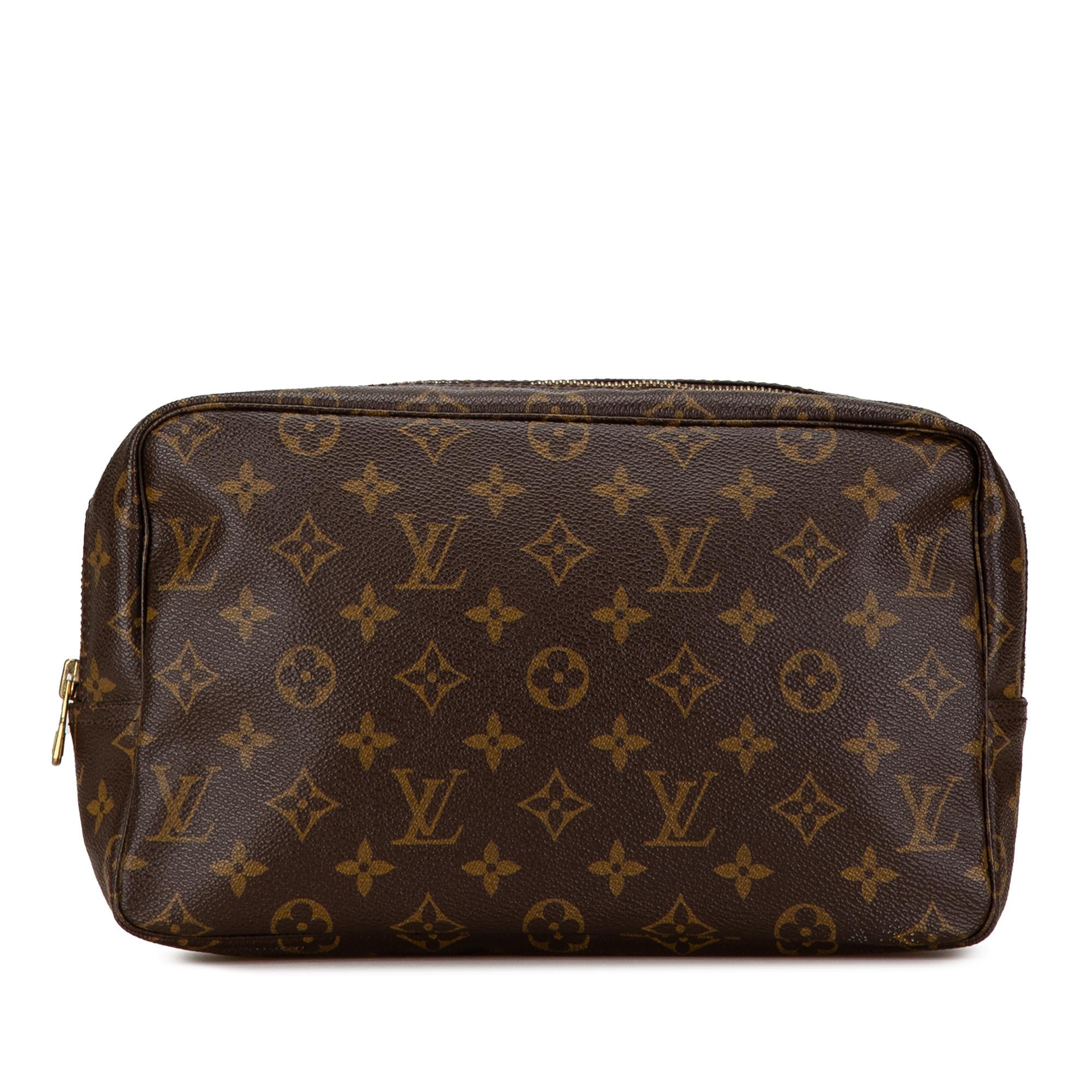 Louis Vuitton Monogram Trousse Toilette 28 (SHG-mX4ZBZ)