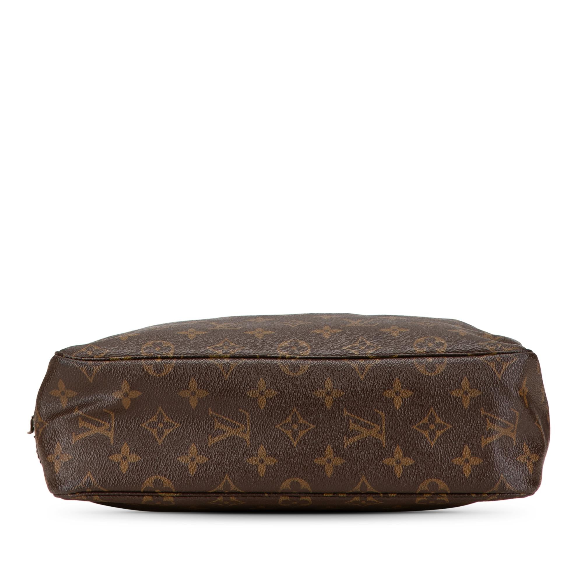 Louis Vuitton Monogram Trousse Toilette 28 (SHG-fPorGF)