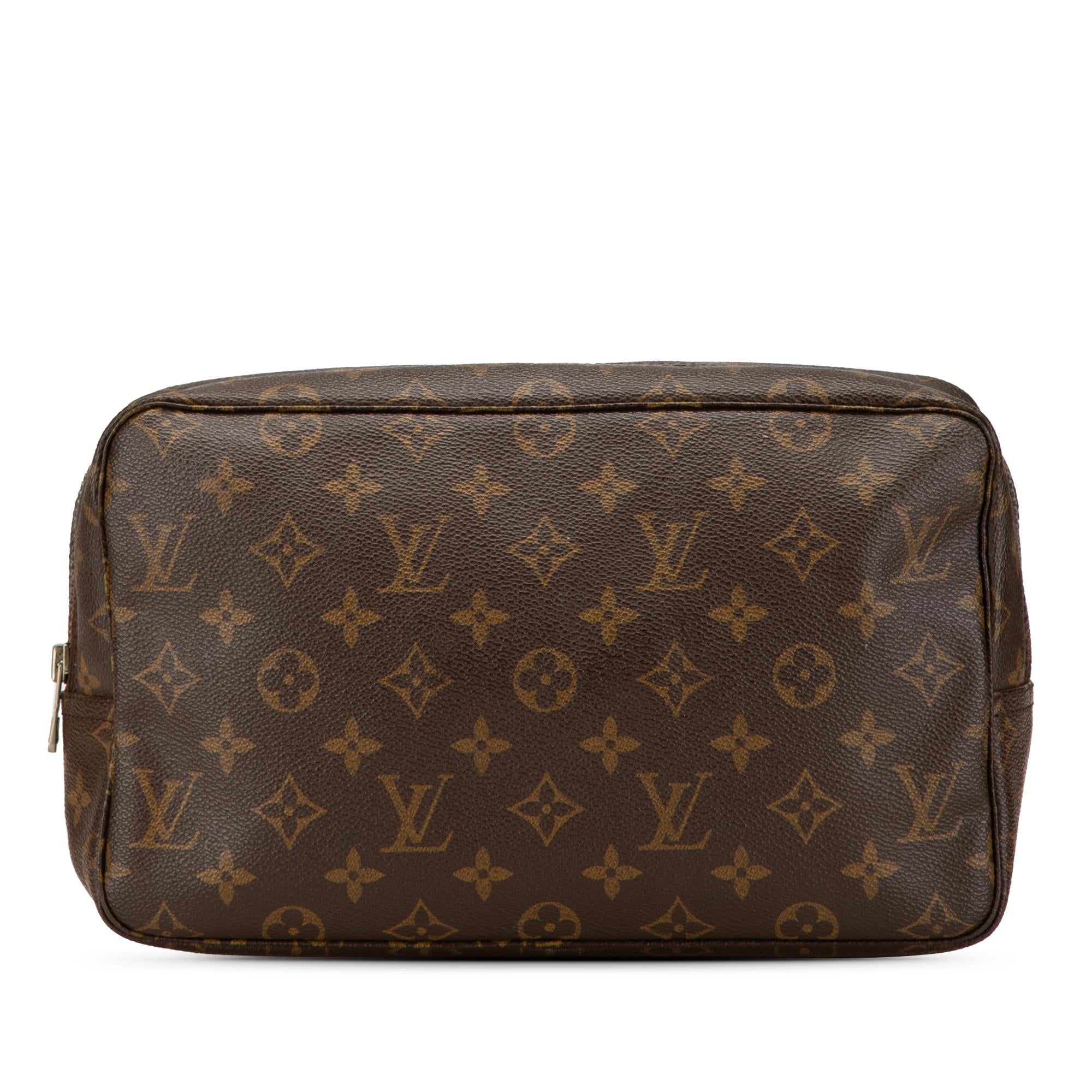Louis Vuitton Monogram Trousse Toilette 28 (SHG-fPorGF)