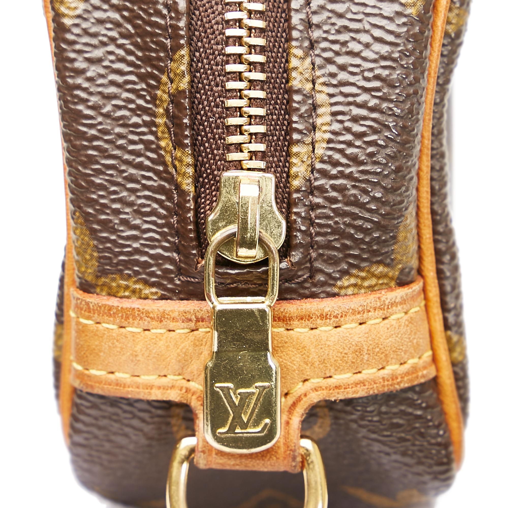 Louis Vuitton Monogram Trousse Wapity (SHG-ktWZAW)