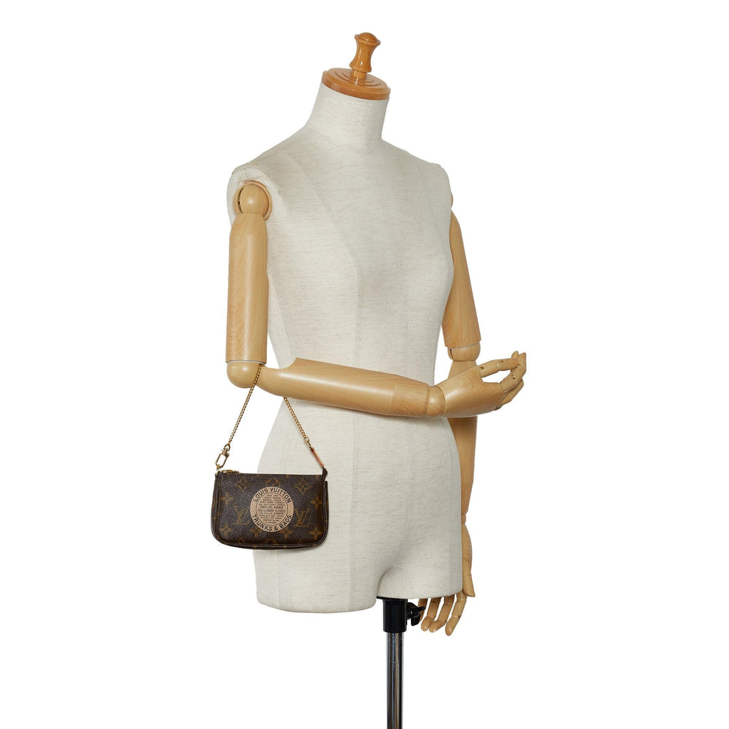 Louis Vuitton Monogram Trunks and Bags Mini Pochette Accessoires (SHG-w6Rdg0)